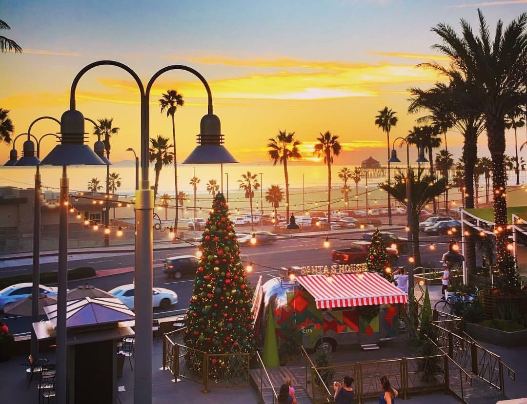Huntington Beach California Christmas 2022 Itap Of A Christmas Tree At A Mall In Huntington Beach ,Ca : R/Itookapicture