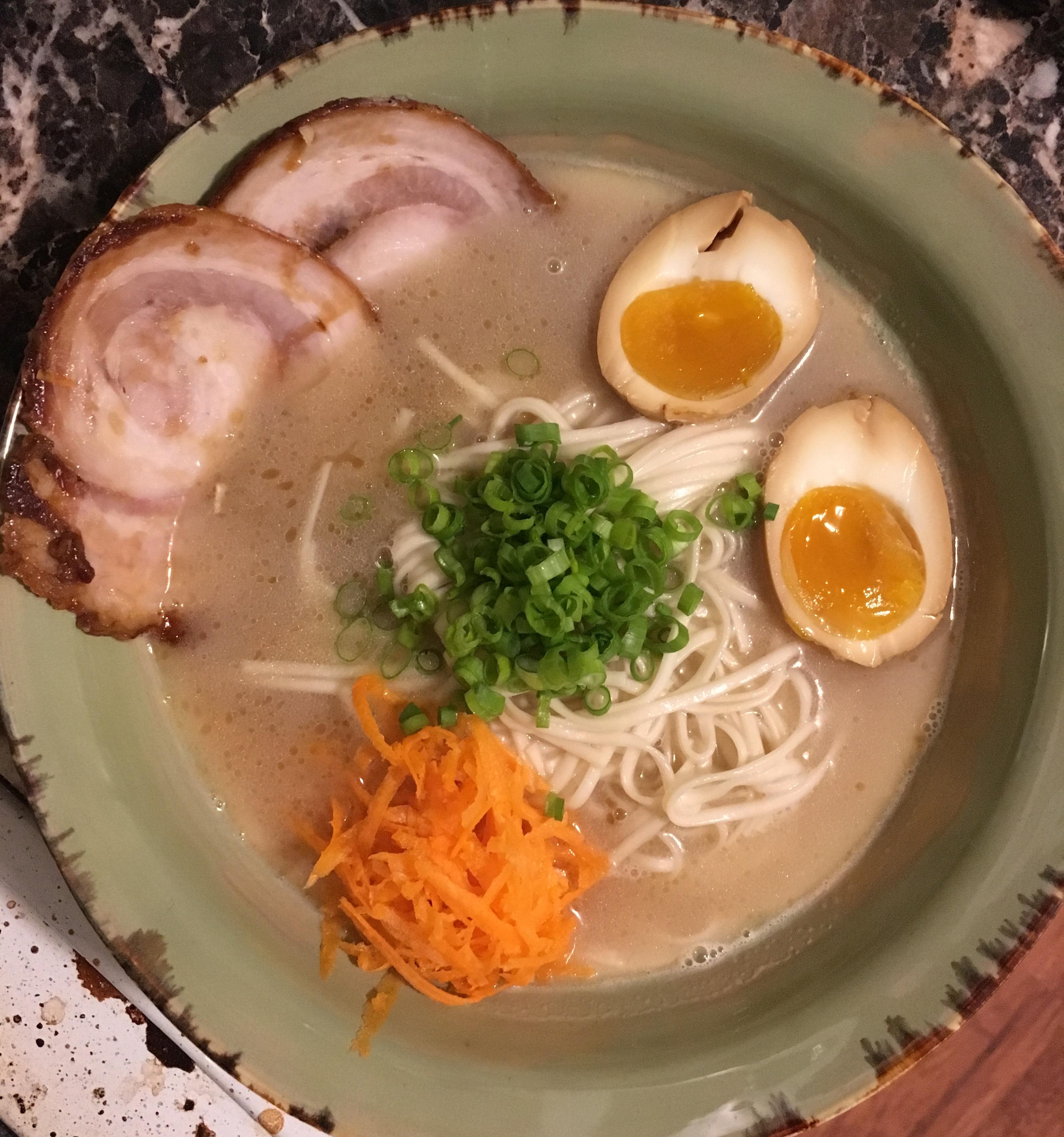 [Homemade] Tonkotsu Ramen with pork chashu and Marinated soft boiled egg r/food