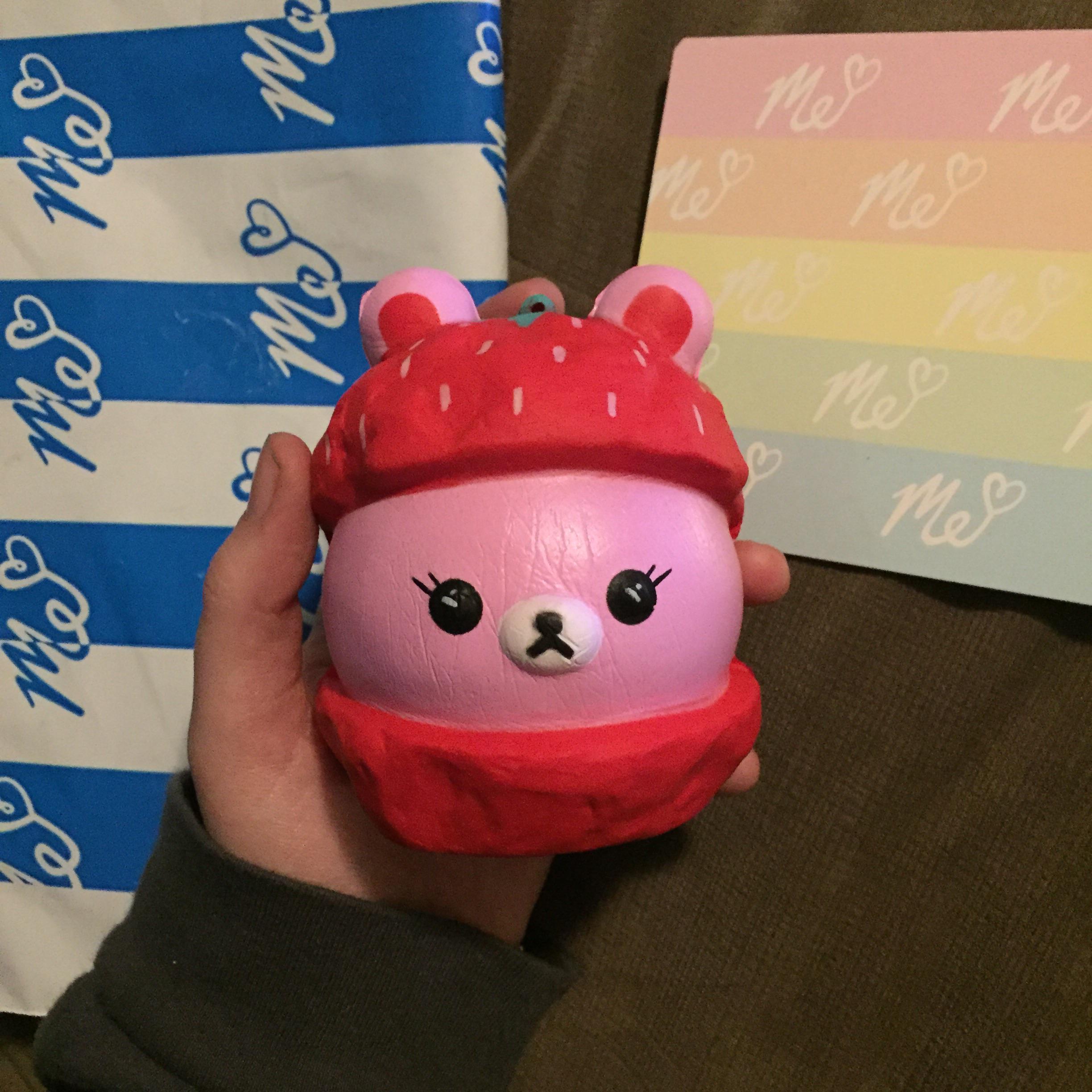 MORIAHELIZABETH i ordered her strawbeary squishy ) MoriahElizabeth