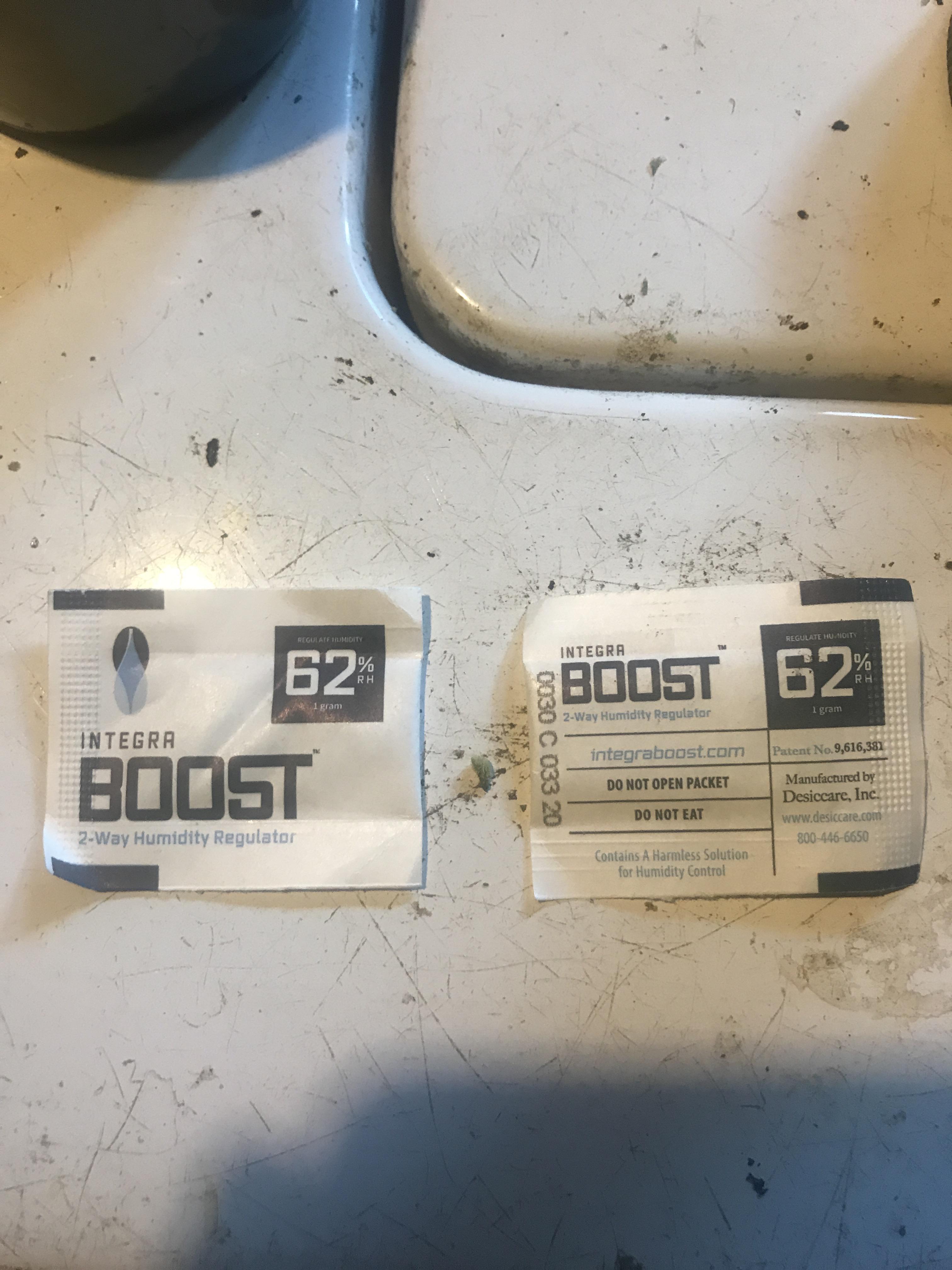 I got these inside of my Terrapin flower. What are they? r