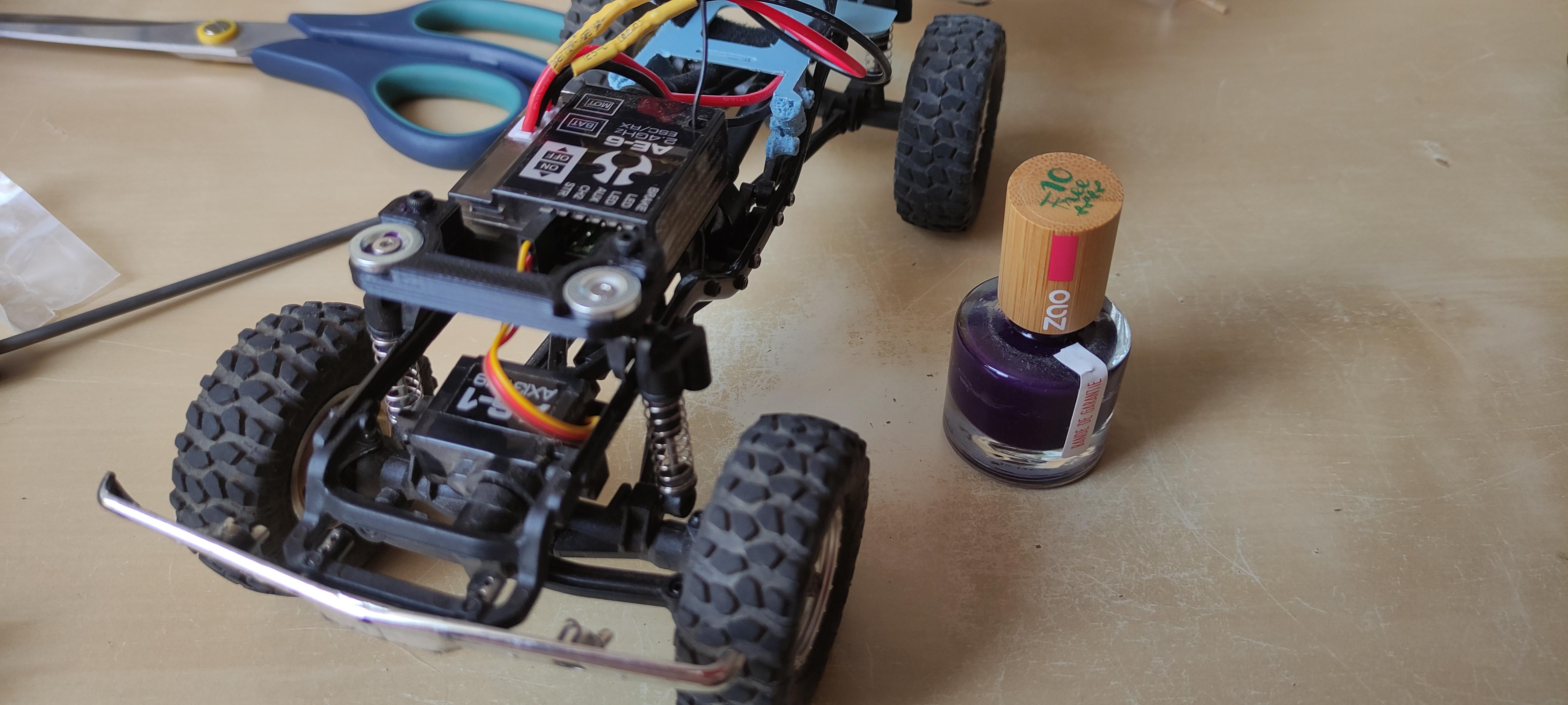 Any other alternatives to nail polish as threadlocker in a pinch? r/SCX24