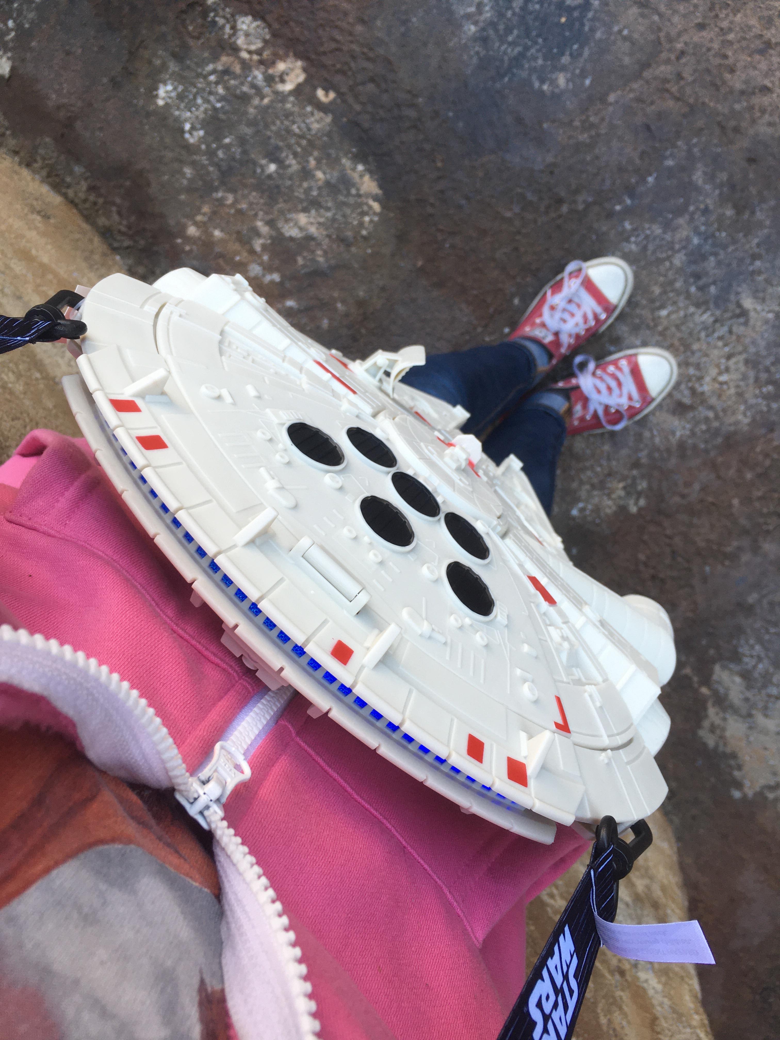 Grabbed the new popcorn bucket before heading to Galaxy’s Edge r