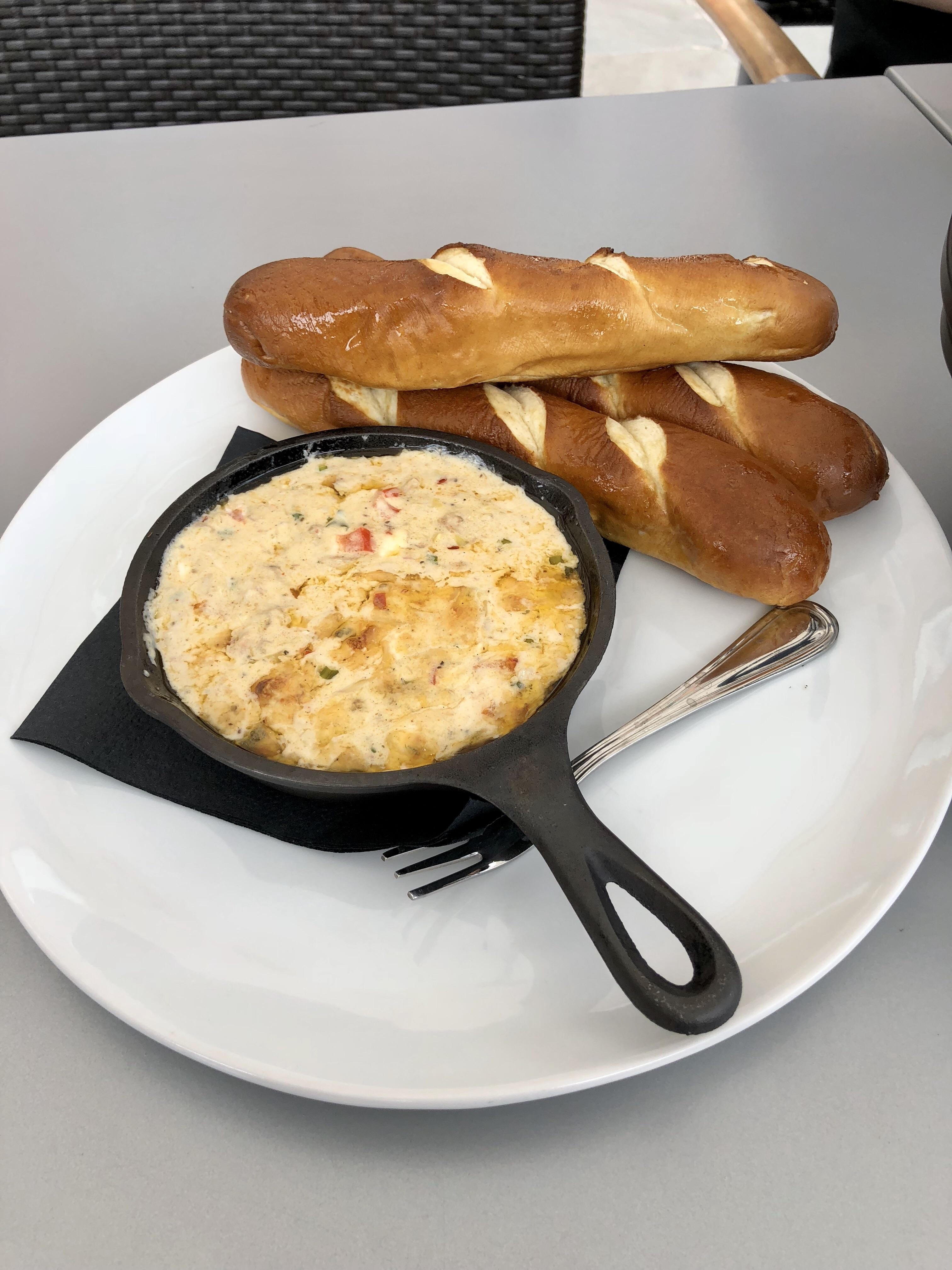 [I ate] Pretzel sticks with a cheesecrab dip r/food