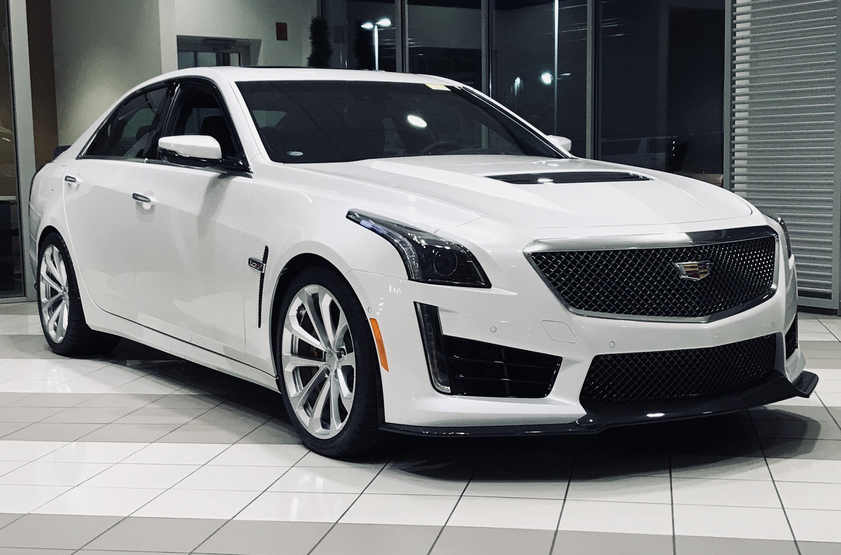 2018 Cadillac CTSV Carbon Fiber Package [OC] [7950X4860] r/carporn