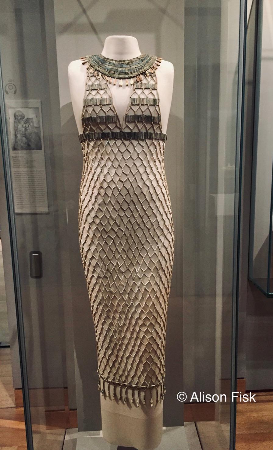 Restored beaded dress Egyptian 2550 BC r/fashionhistory