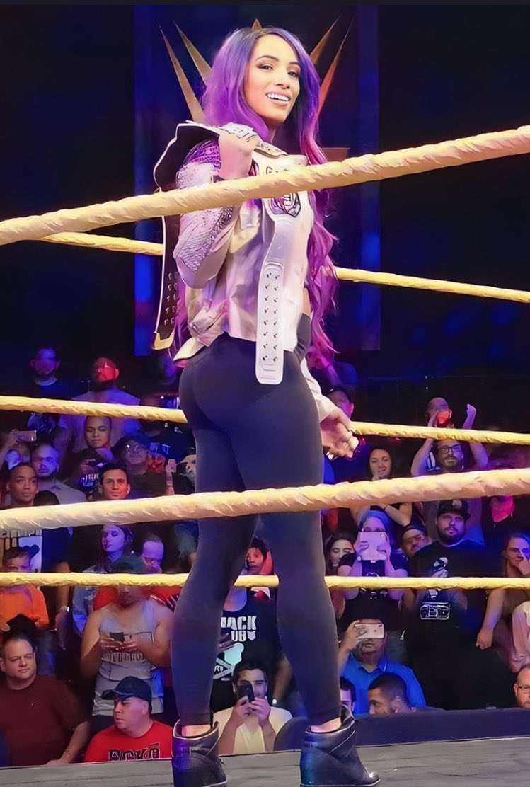 Sasha Banks : SashaBanksWWE