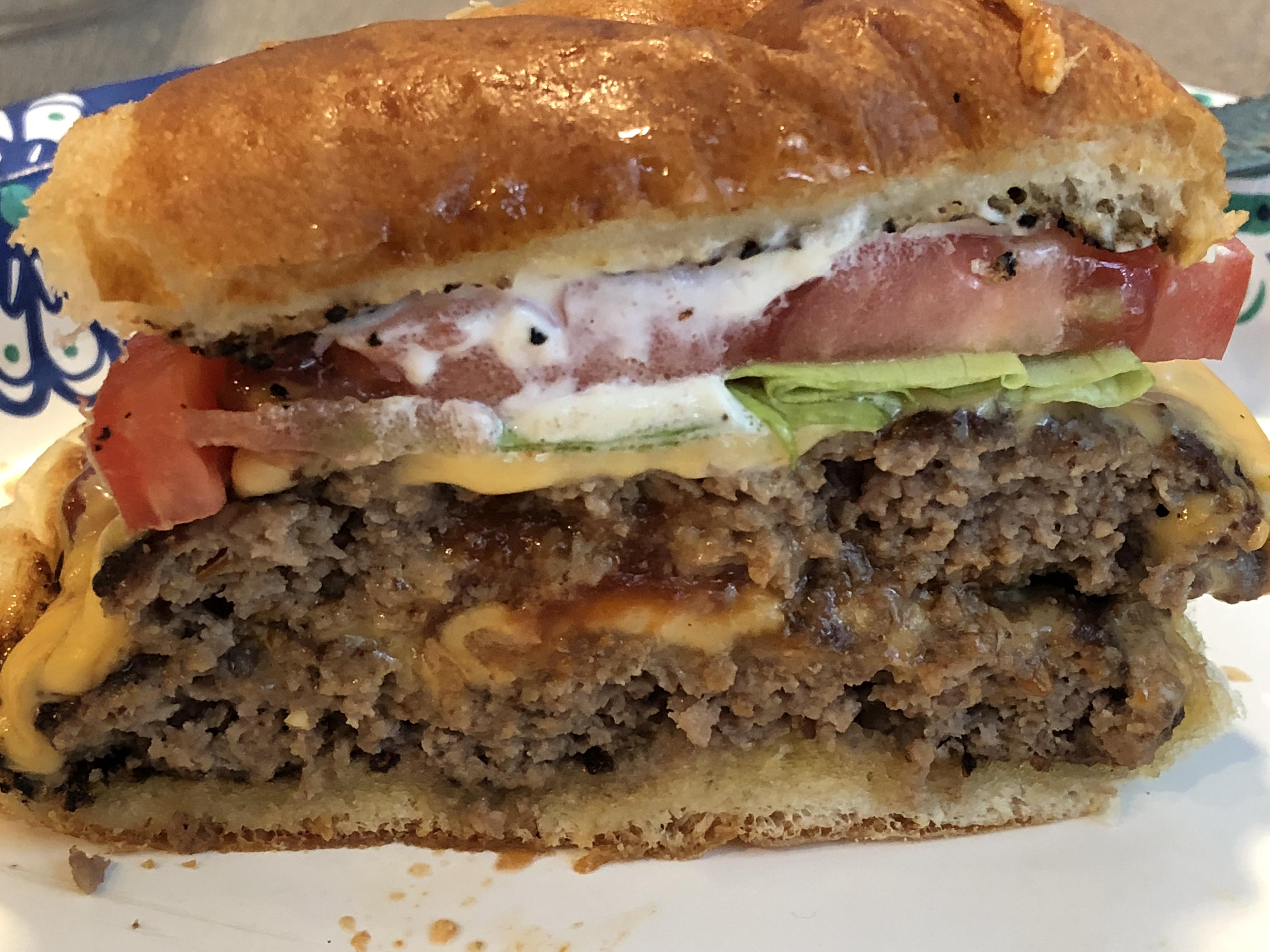 [Homemade] Double Cheeseburger with lettuce, tomato, mayo and sriracha