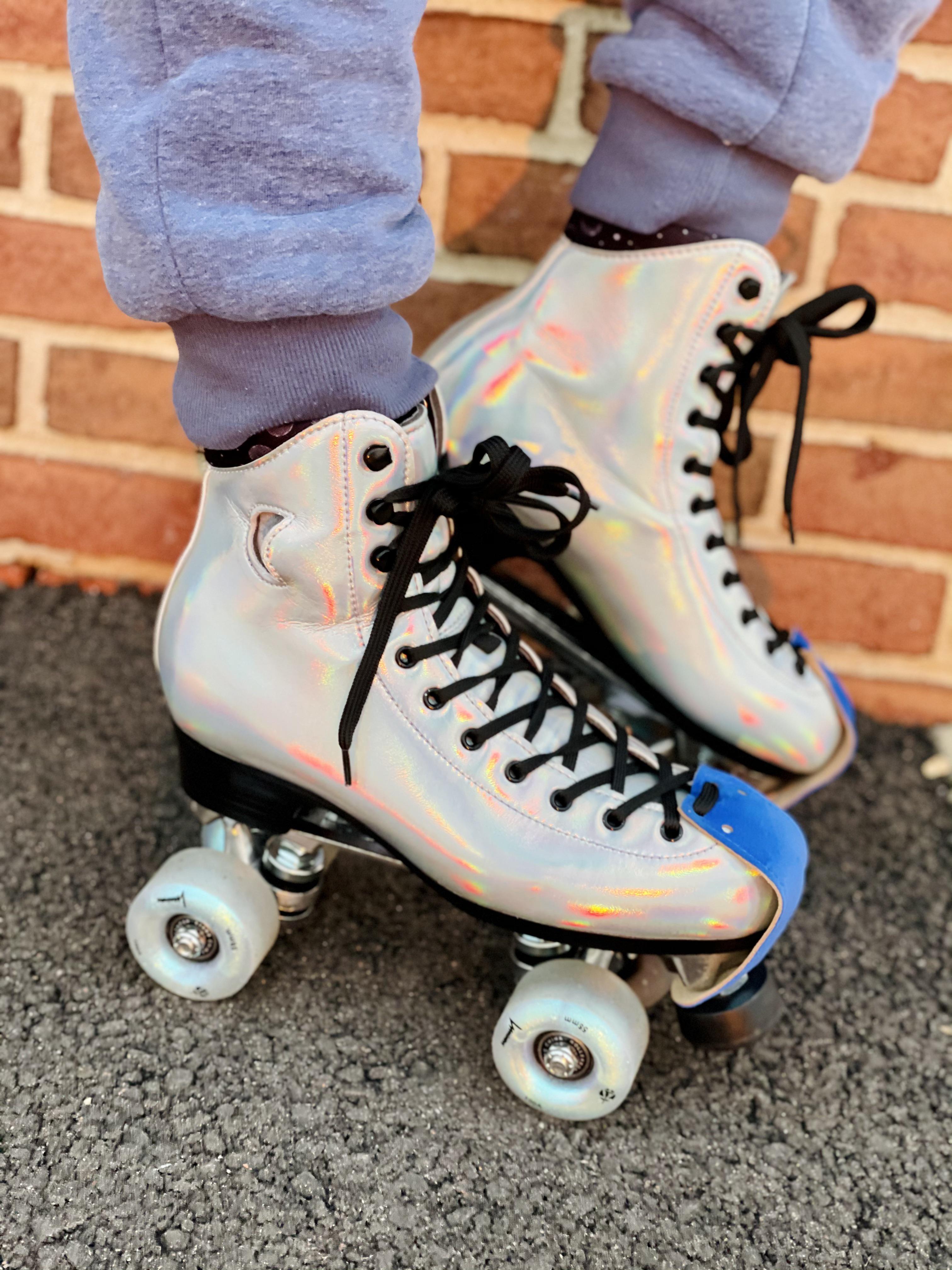 The ALMOST set up! Moonlight Rollers in Flash Dance with Luminous Black