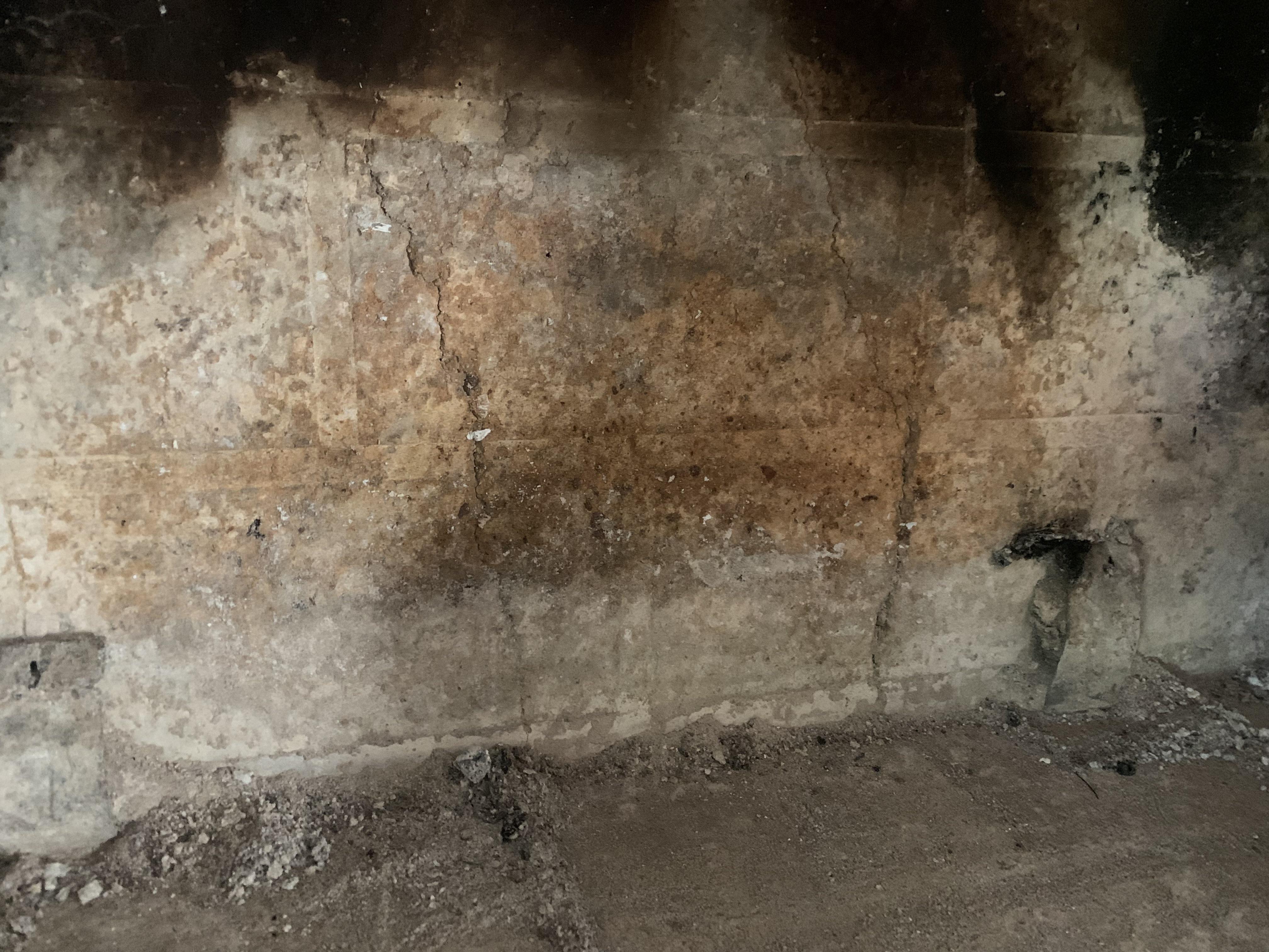 Crack an issue? r/Fireplaces