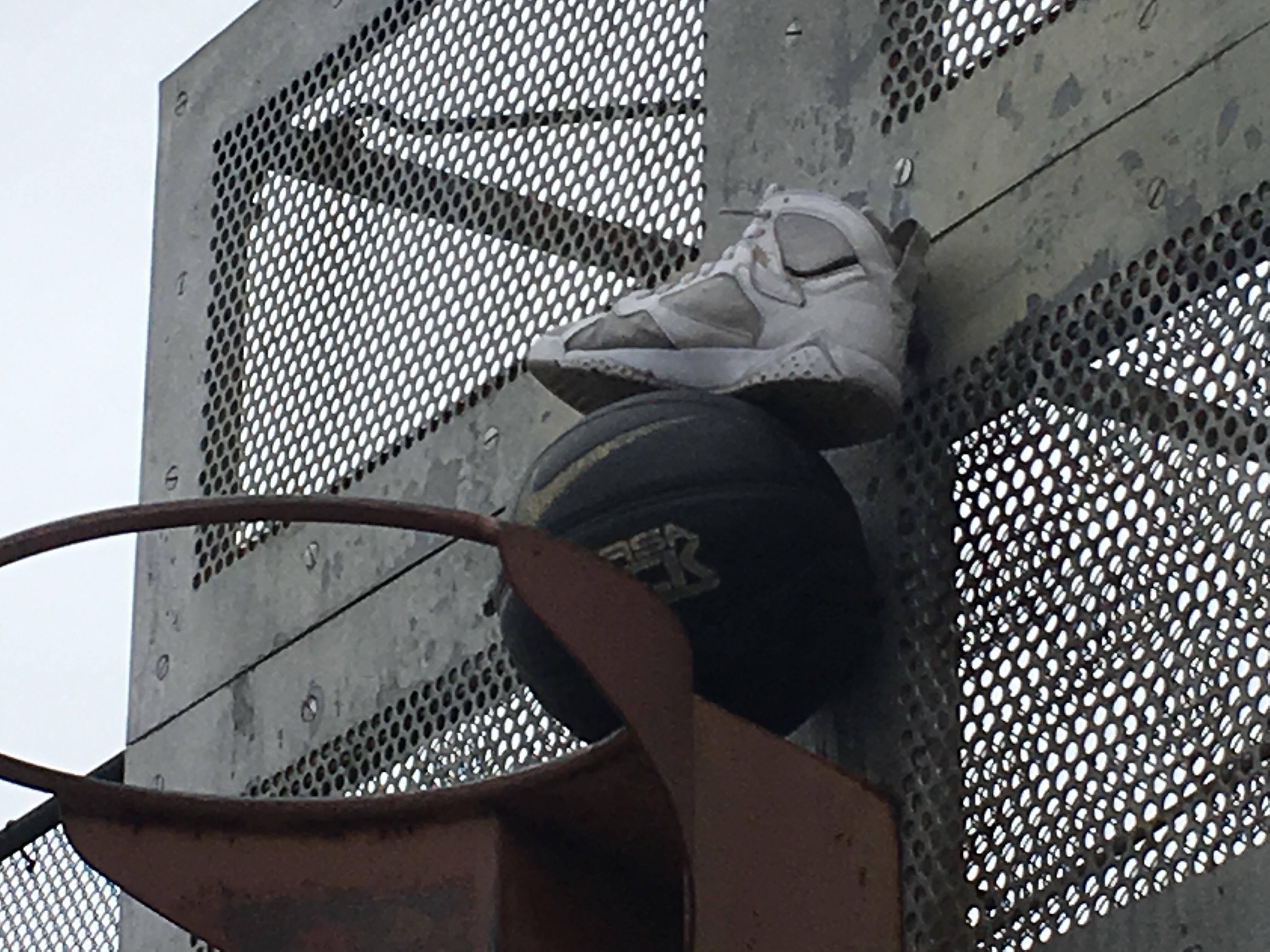 Got the ball stuck... and my shoe too r/oddlysatisfying