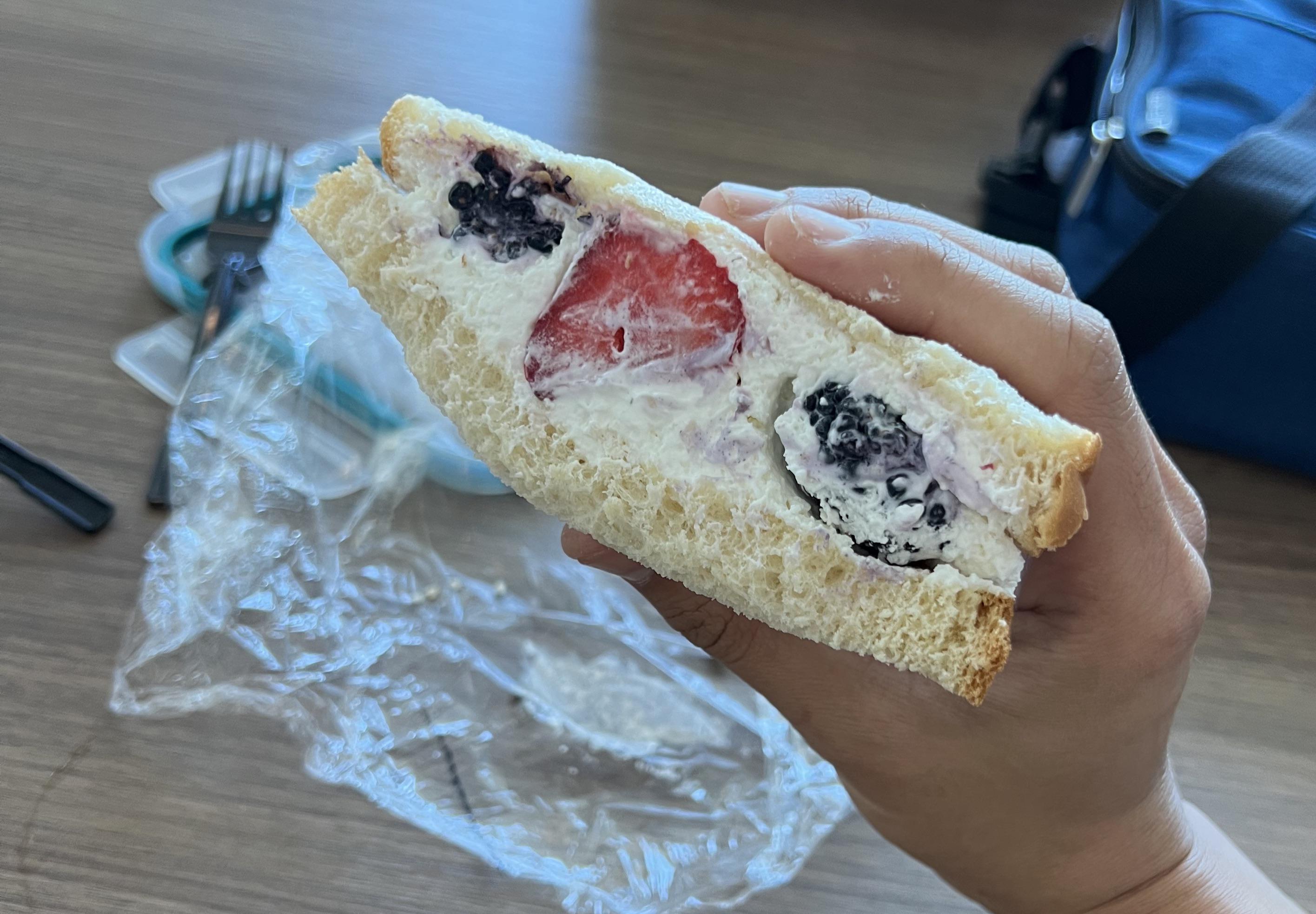 “japanese” whipped cream fruit sandwich r/TheHighChef