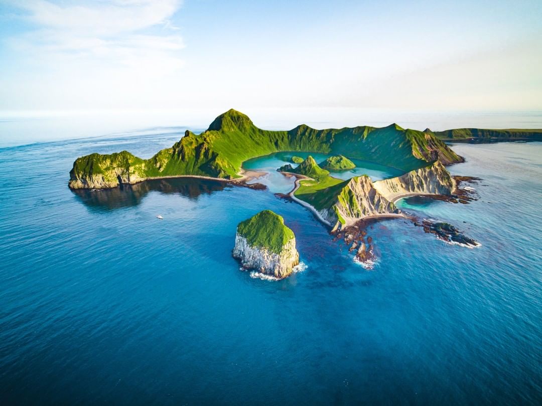 🔥 Ushishir Island, the crown jewel of the Kuril Islands in the North