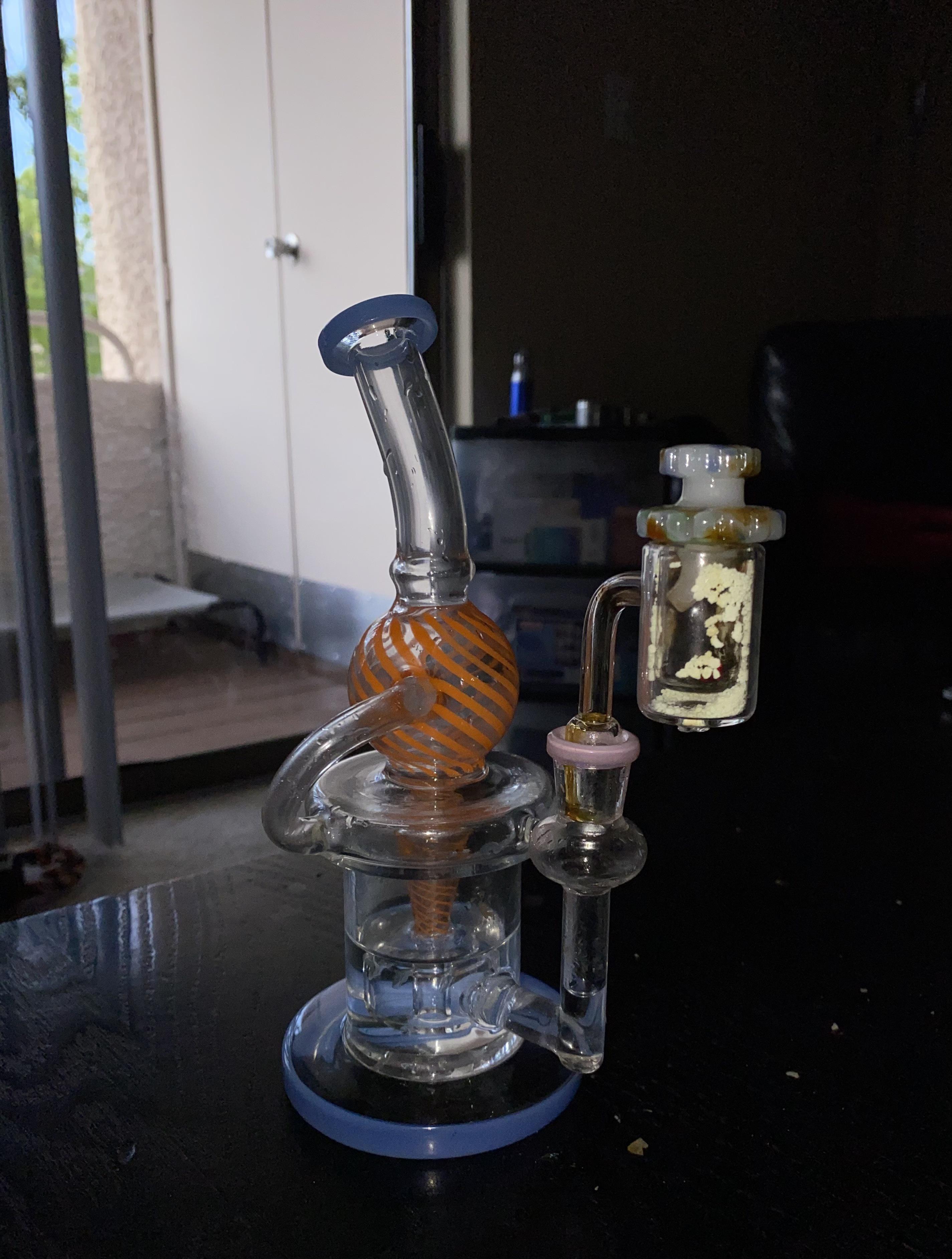 Bought my first dab rig! She’s a beauty. r/Dabs