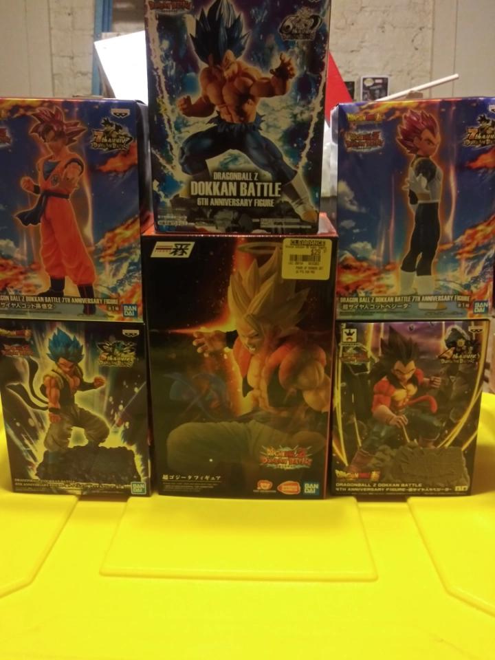 kinda wanna know how many dokkan statues yall got so far r