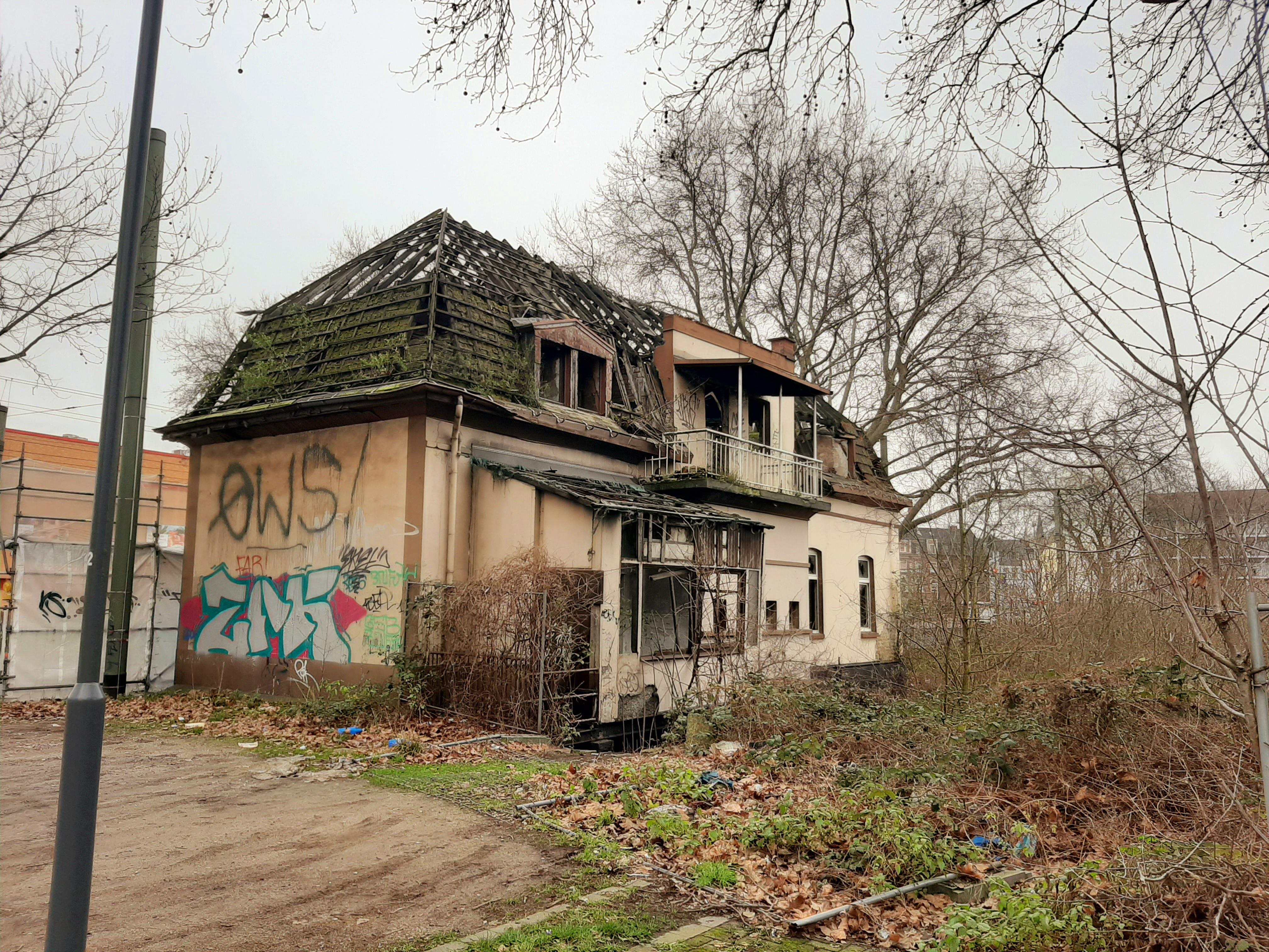 A House in Duisburg, Germany r/AbandonedPorn