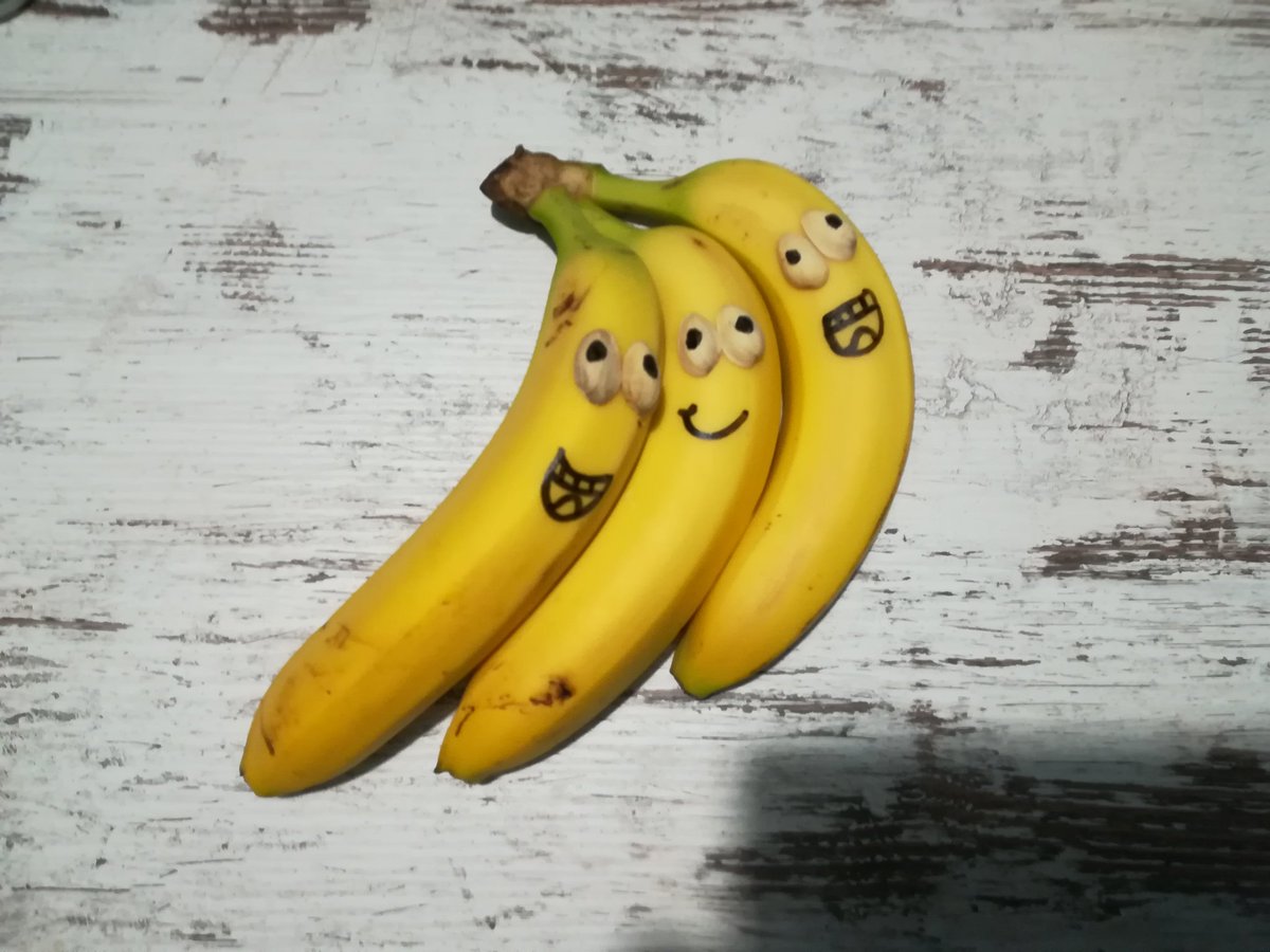 Just some happy bananas r/fruitfaces