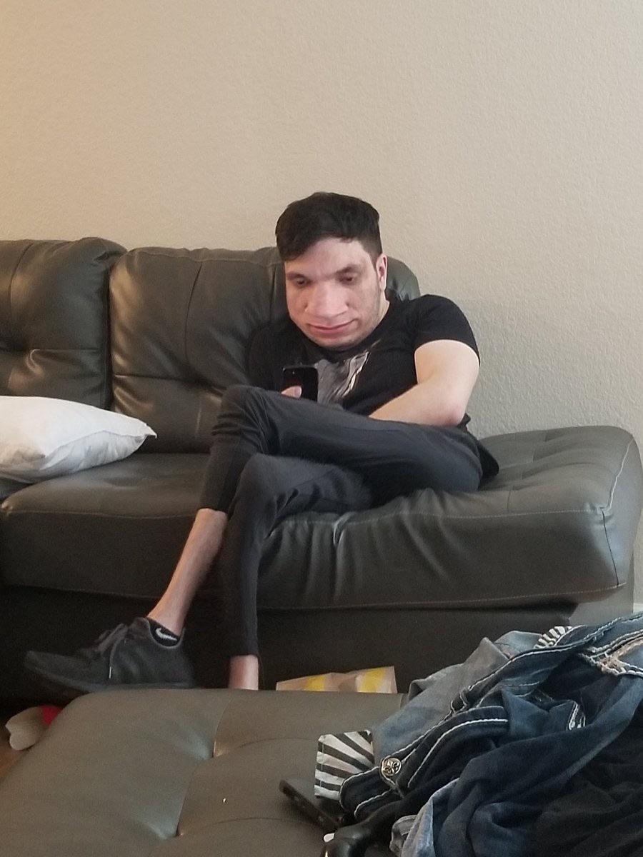 DDUD THE MOST MASCULINE MEN SIT WITH THEIR LEGS CROSSED r/Trainwreckstv