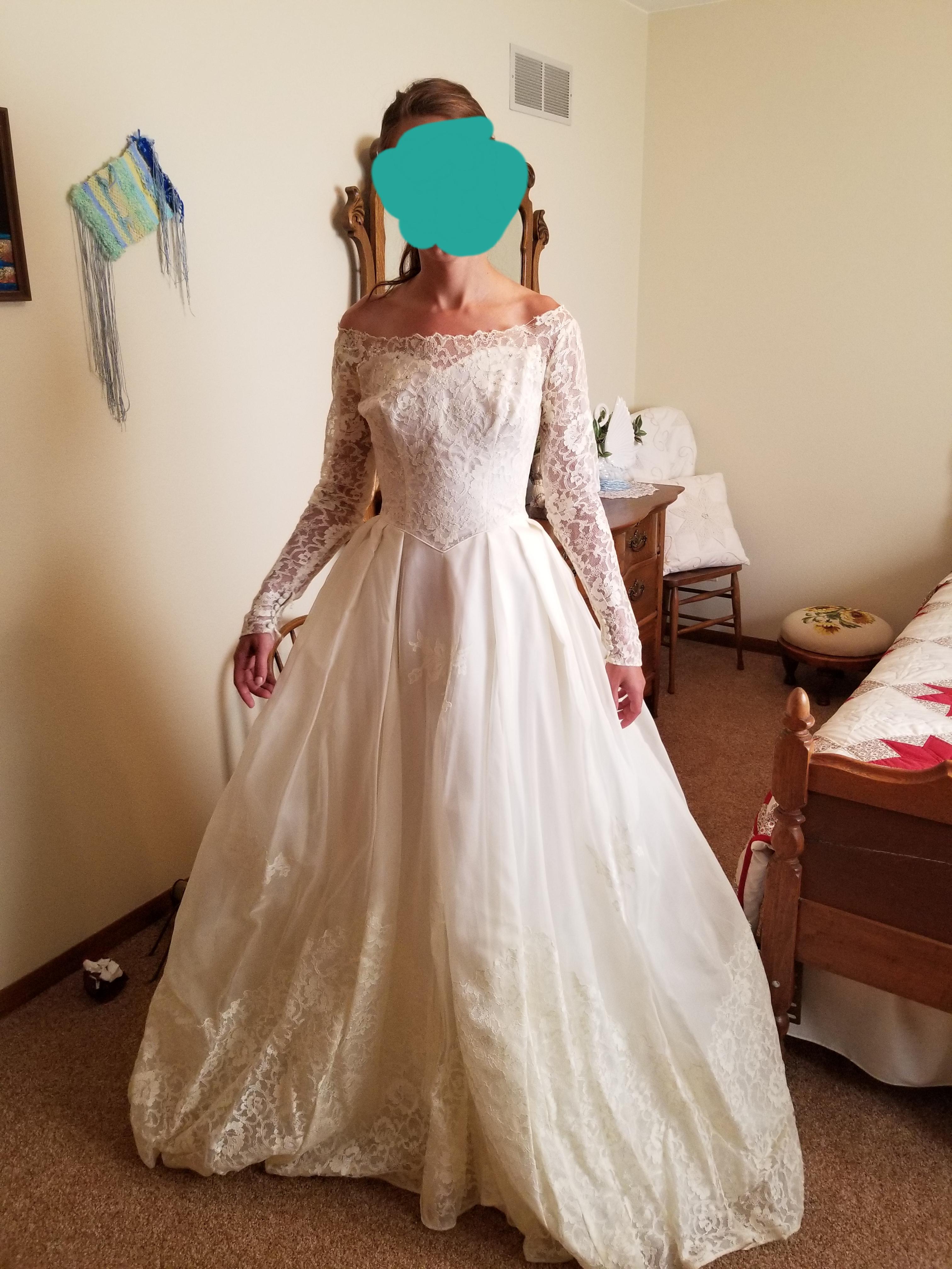 My other grandma's wedding dress from 1961 r/VintageFashion