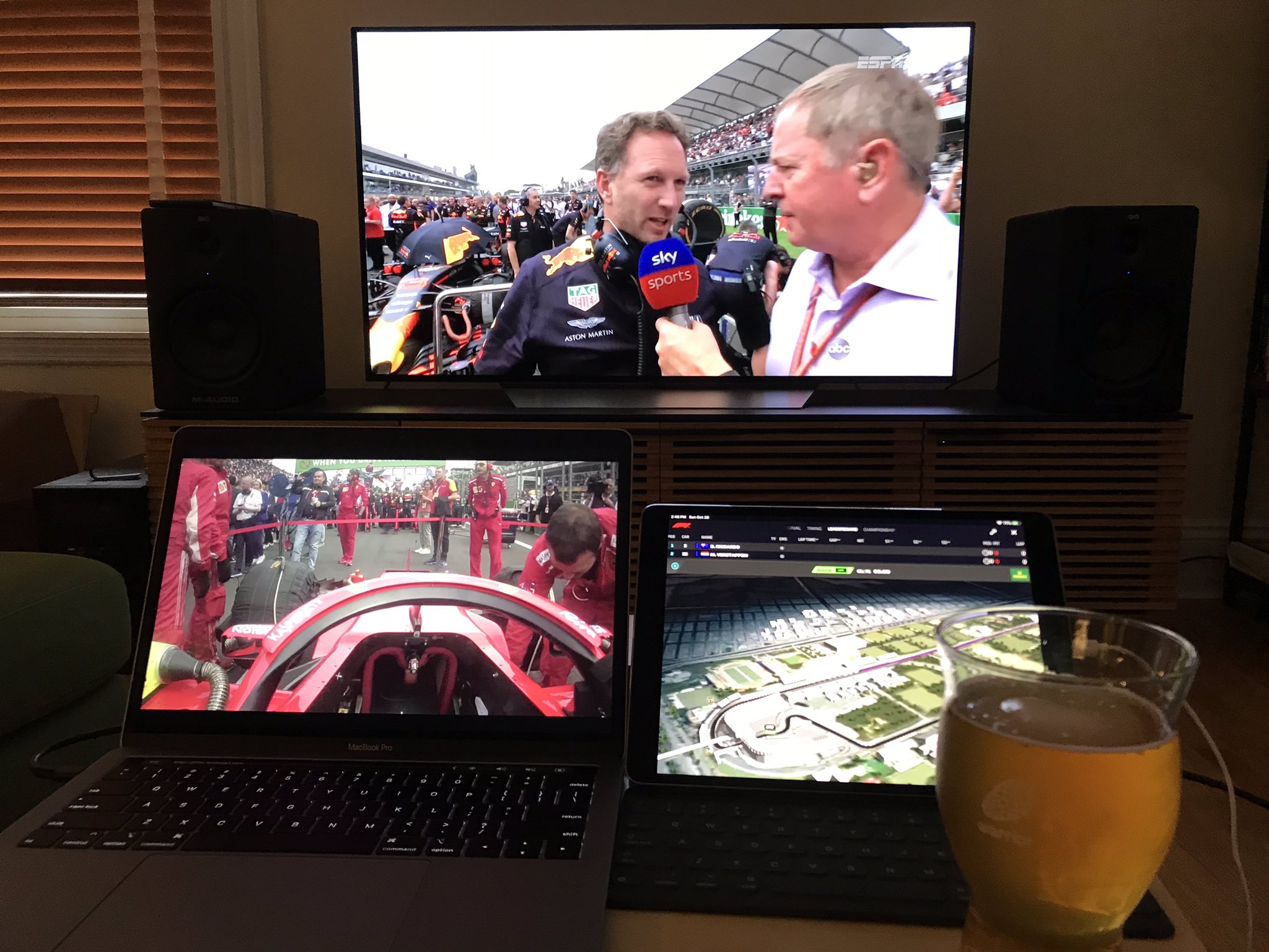 Dear F1TV this is how I want to use your product. Let us have >1