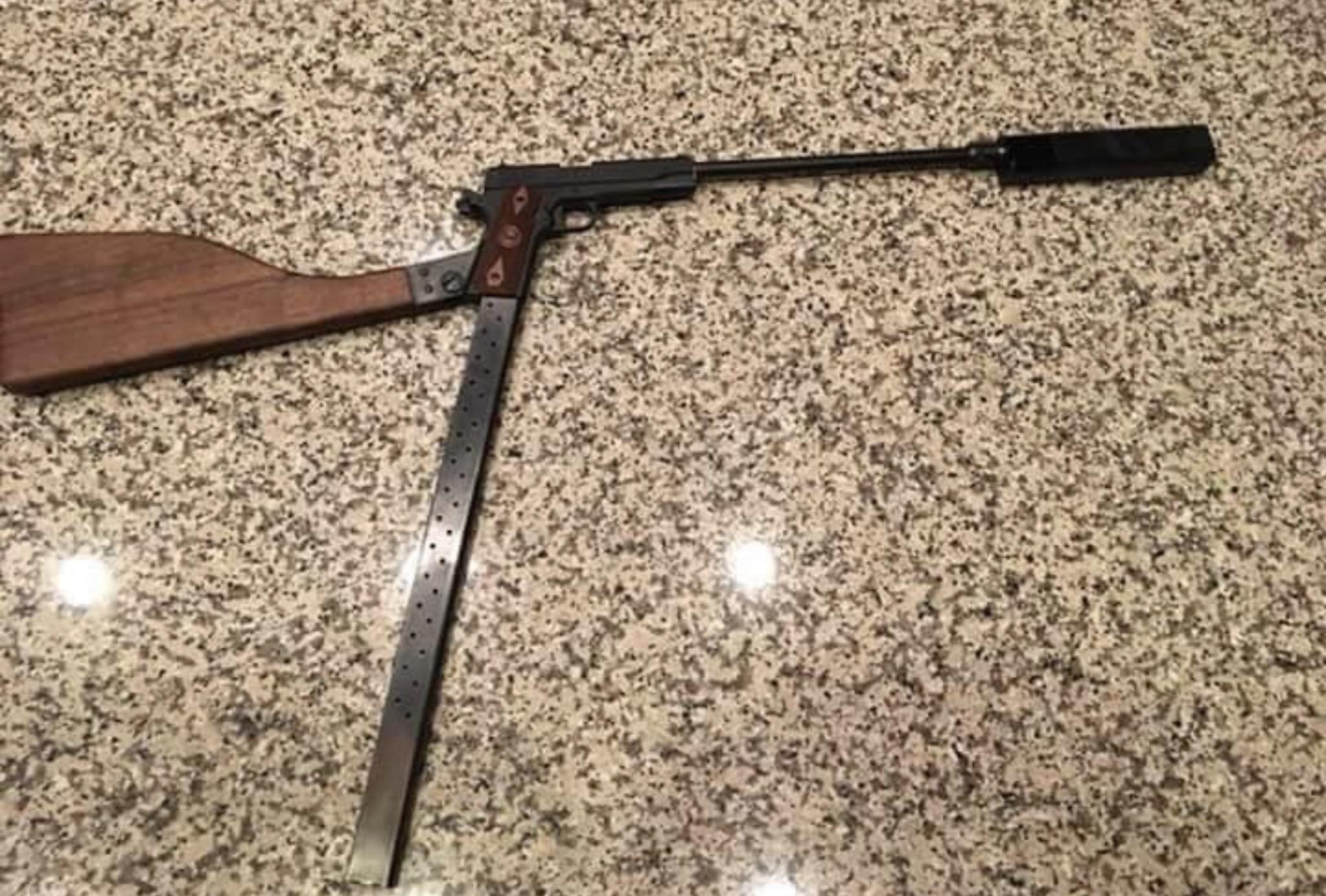 Super extended mag pistol with stock 80 dexterity 50 reloads speed 30 concealment +900