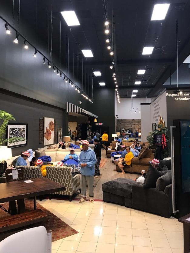 A furniture store in Texas is providing shelter and food for hurricane victims r/pics
