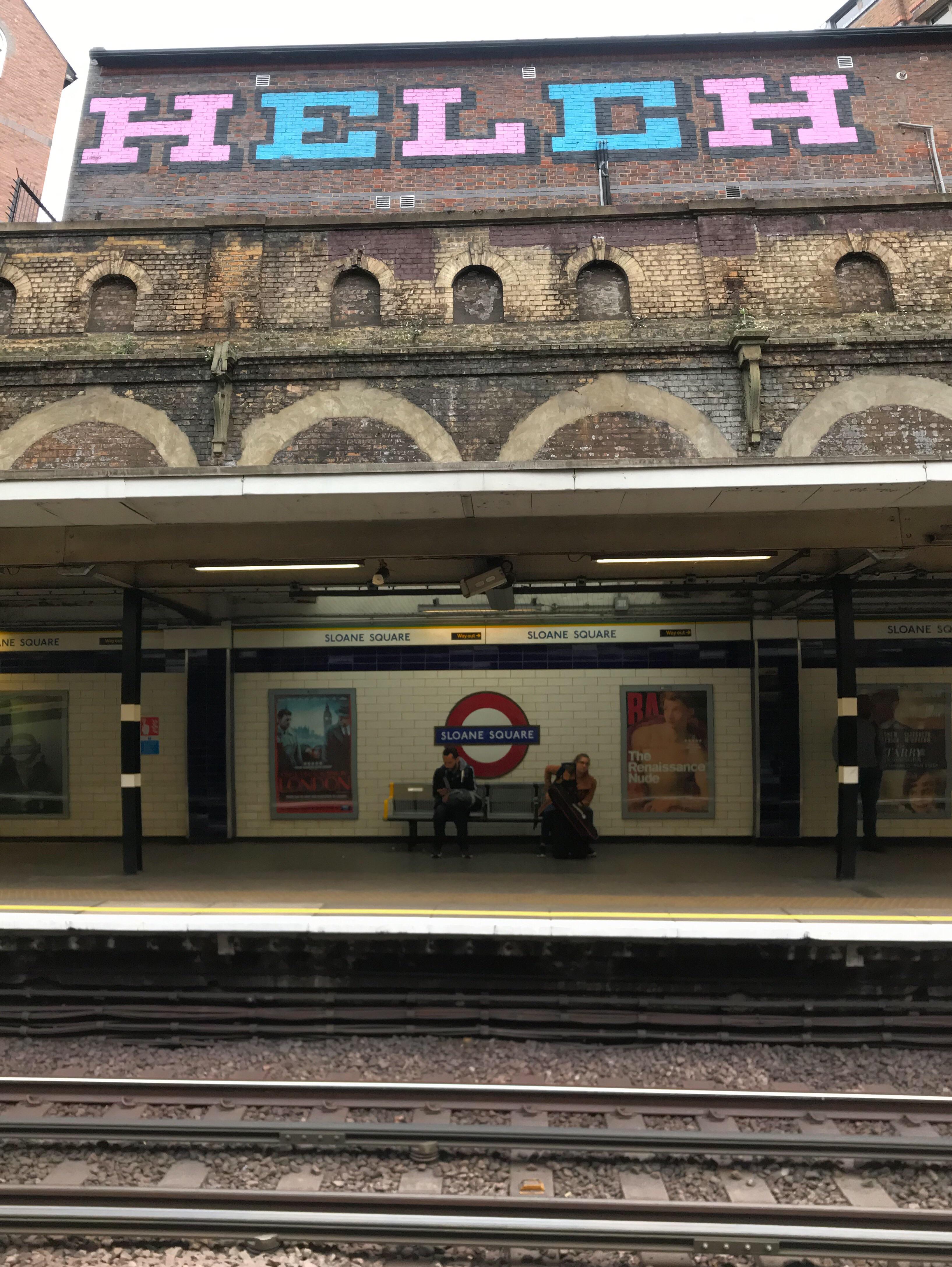 HELCH. District Line Sloane Square r/Graffiti