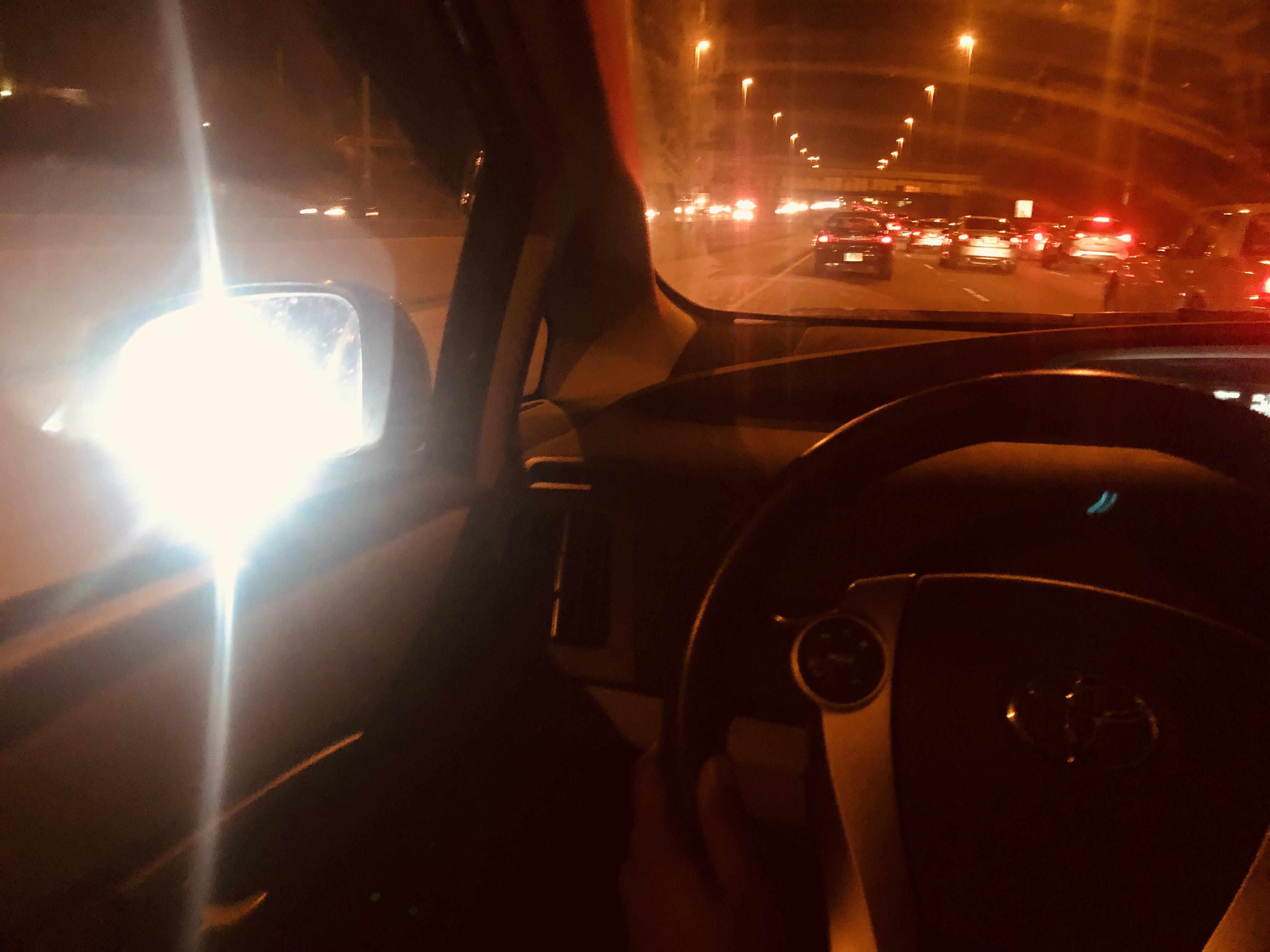 People with xenon headlights. r/mildlyinfuriating