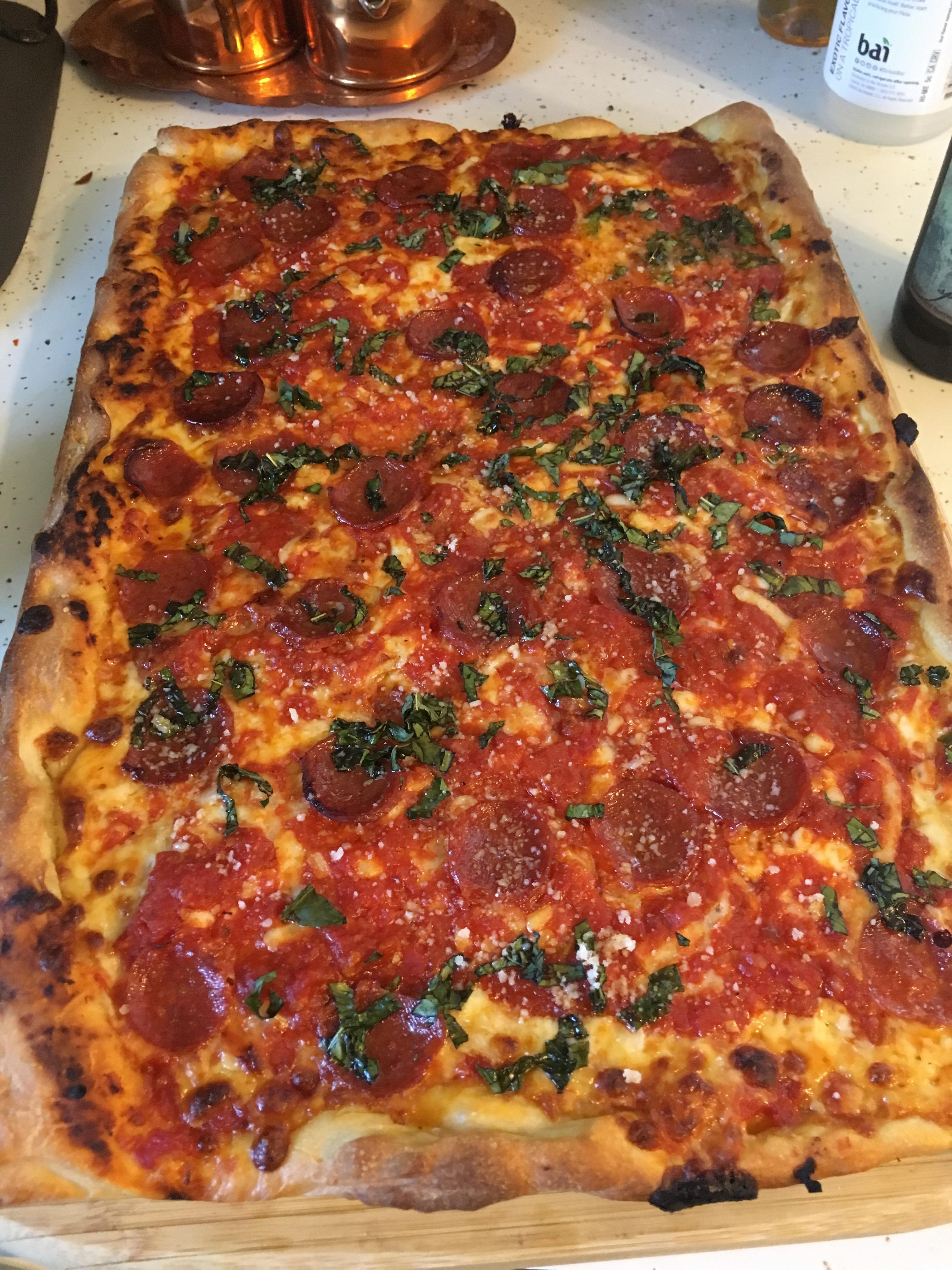 Grandma pie with pepperoni, basil and spicy red sauce r/Pizza