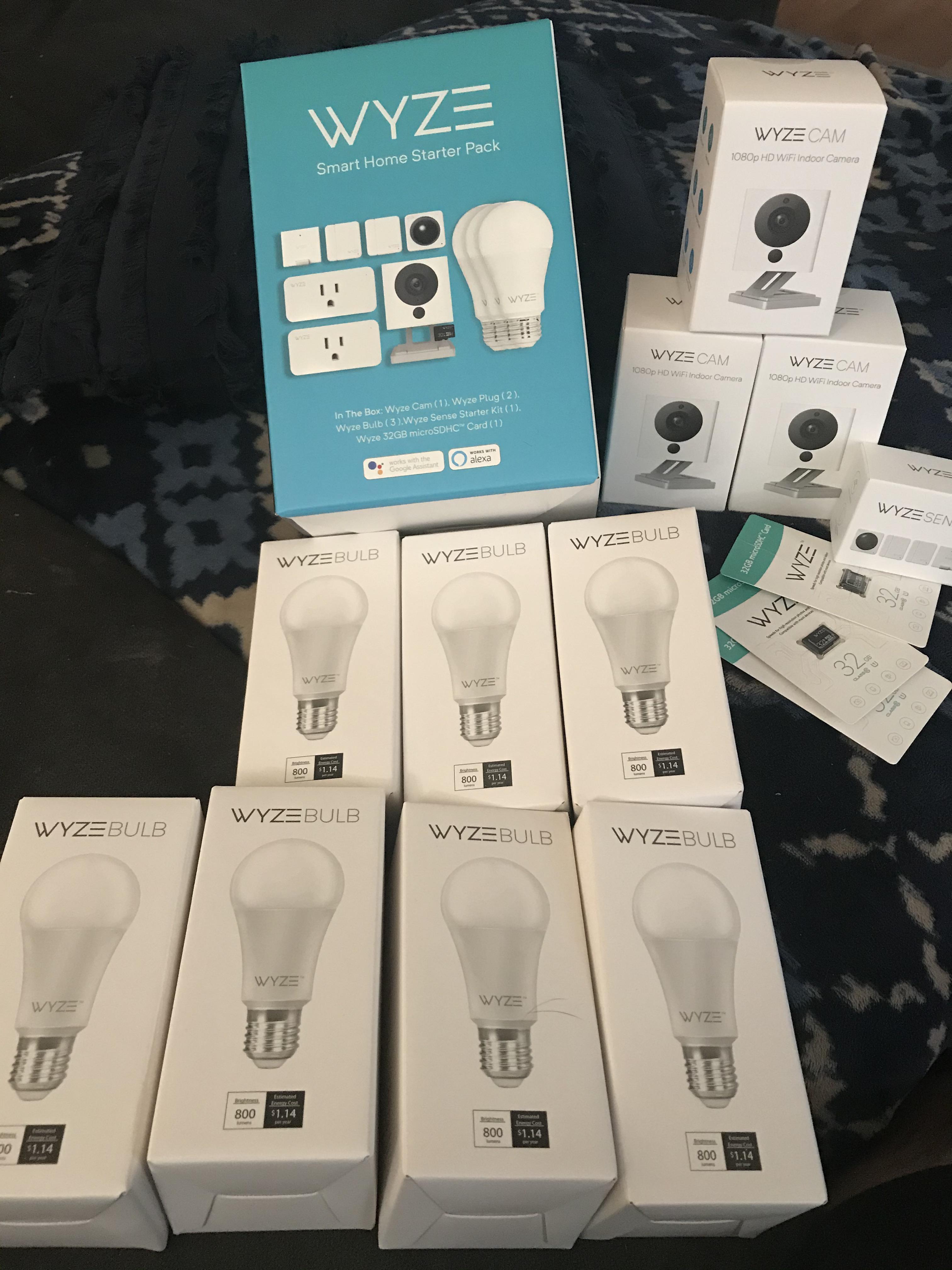 Woke up early from my prework just to open this up. Like a kid on