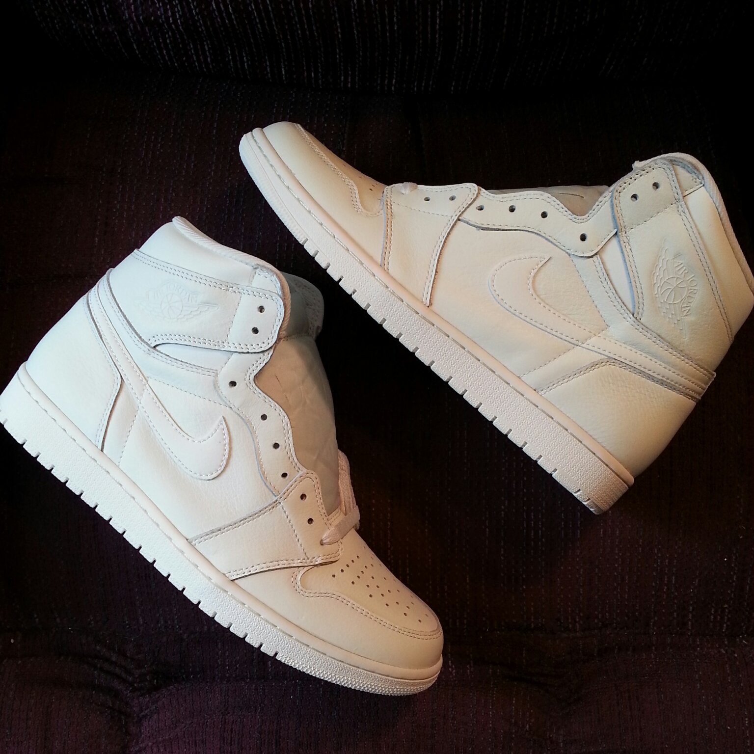New Pick Up Jordan 1 Sail r/Sneakers