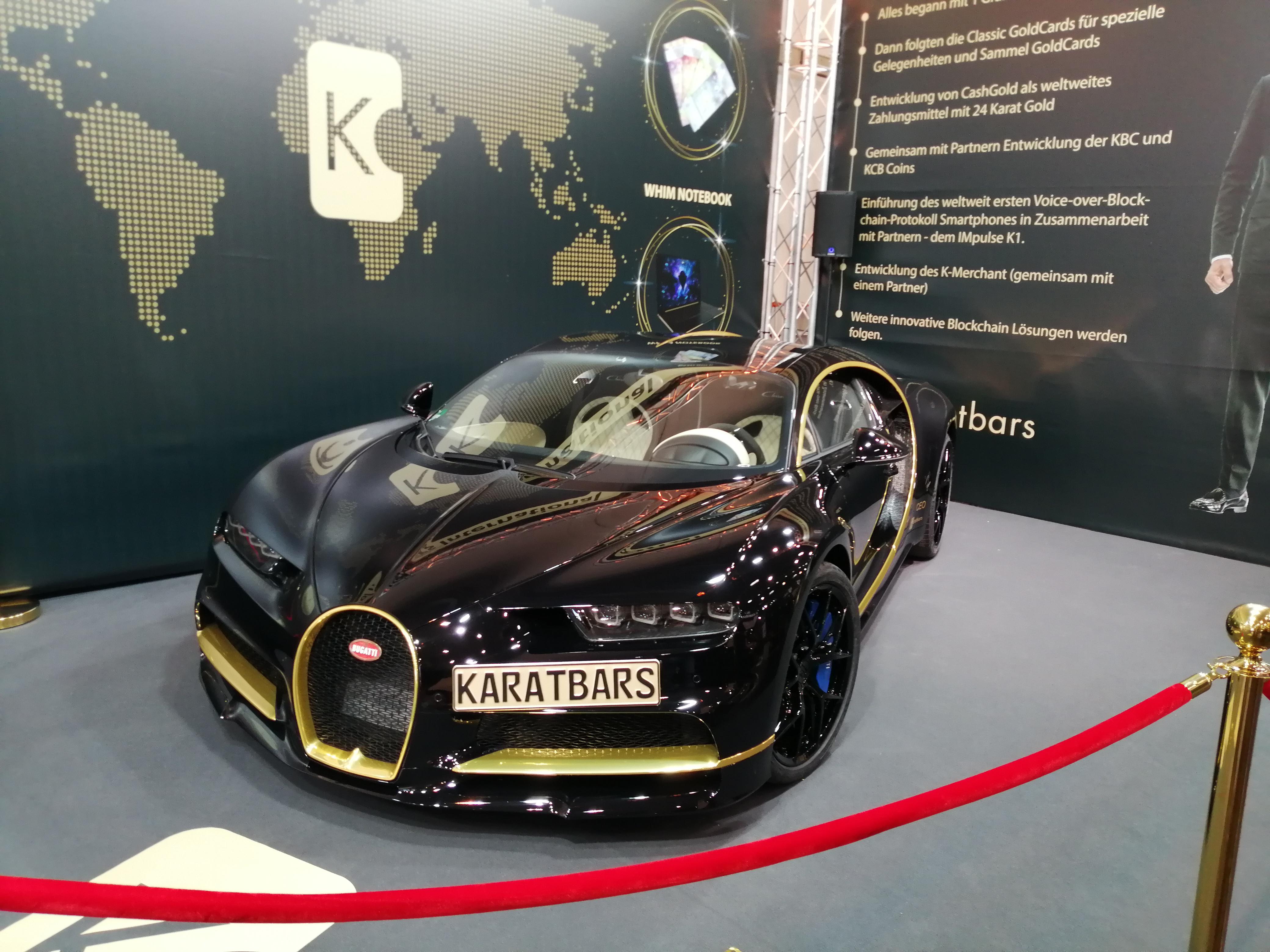 This Bugatti Chiron looks so good in Black and Gold r/carporn