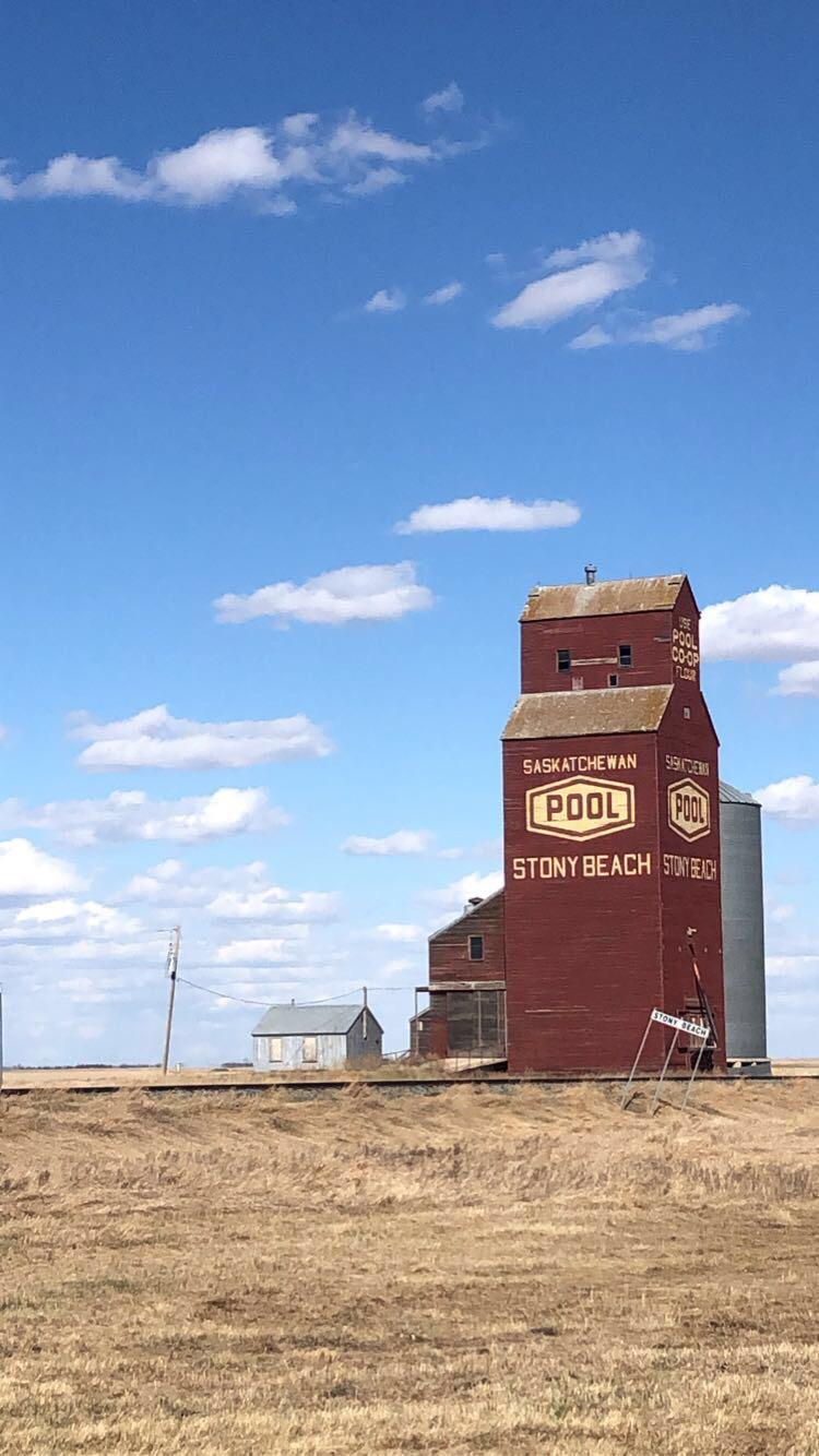I heard ya’ll liked grain elevators. r/saskatchewan