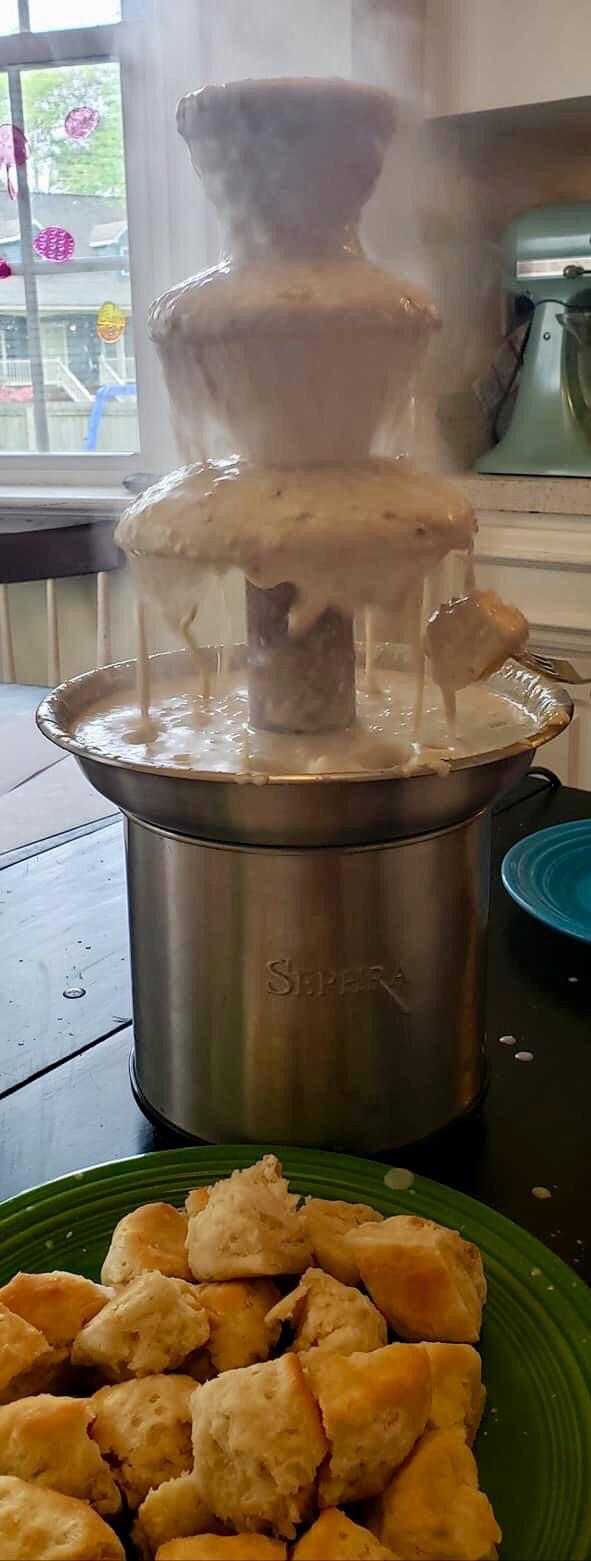 The good ol biscuits and gravy fountain r/FoodPorn