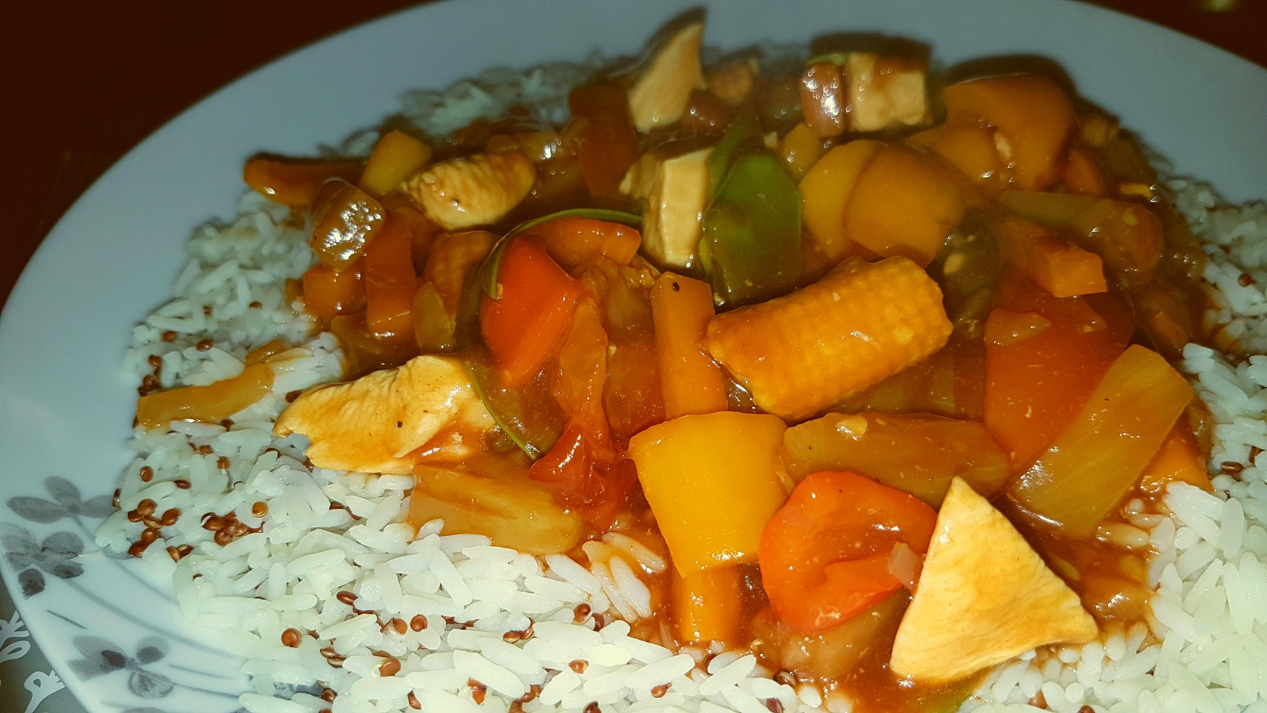 [Homemade] Sweet 'n Sour Chicken with rice and quinoa r/food