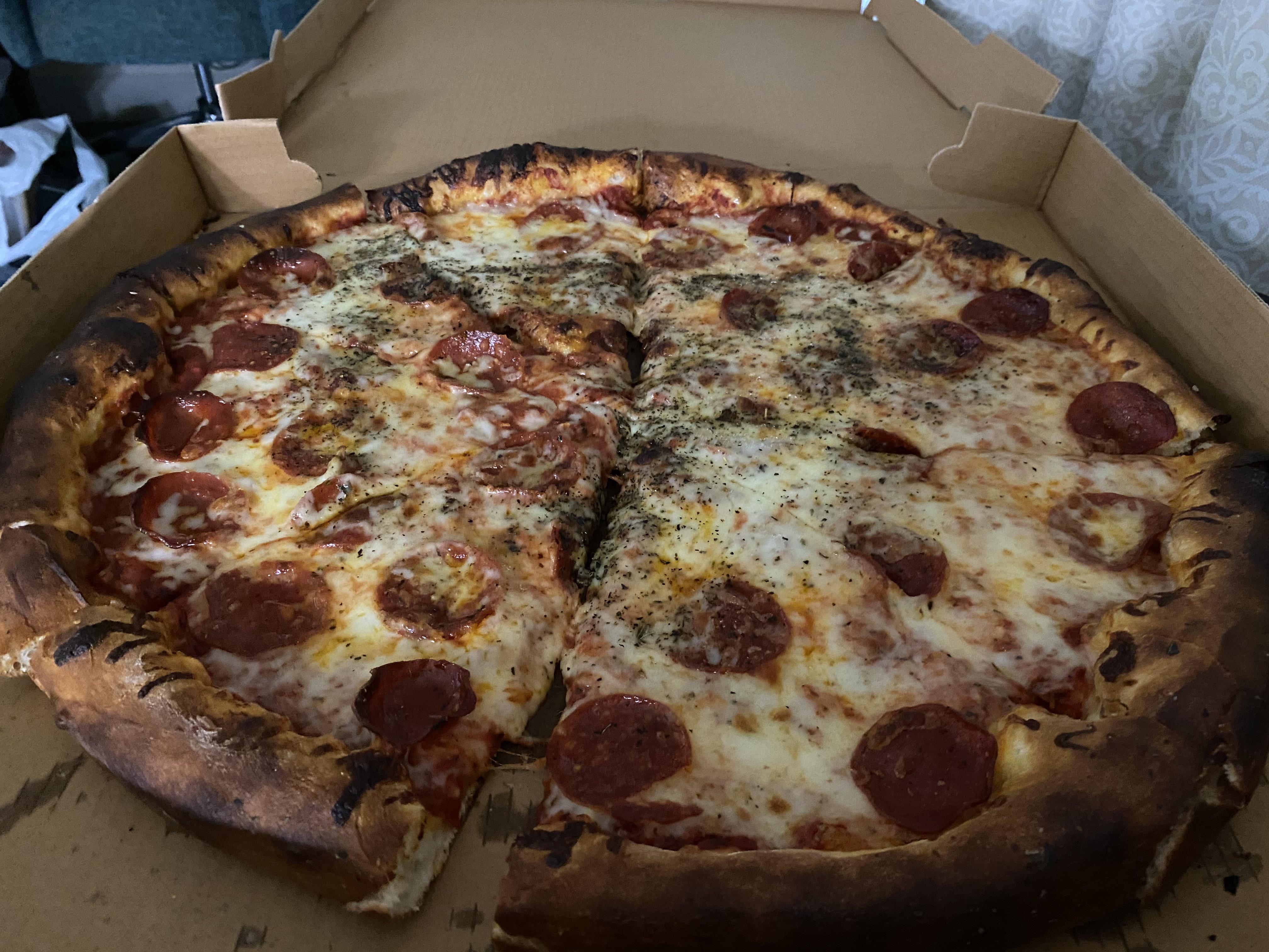 Gusto’s in Max Meadows, Virginia r/Pizza