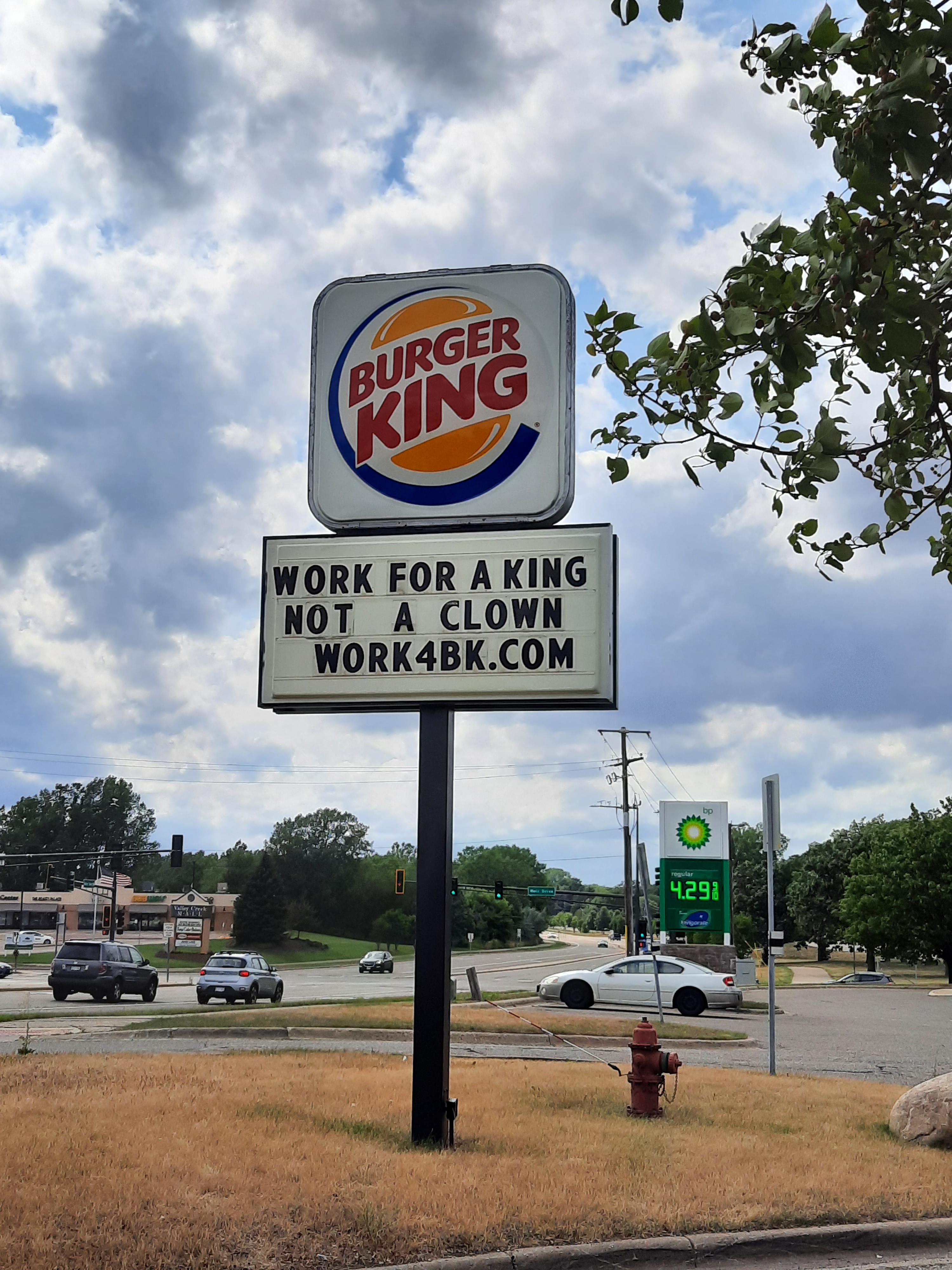 This hiring sign at a Burger King. r/mildlyinteresting