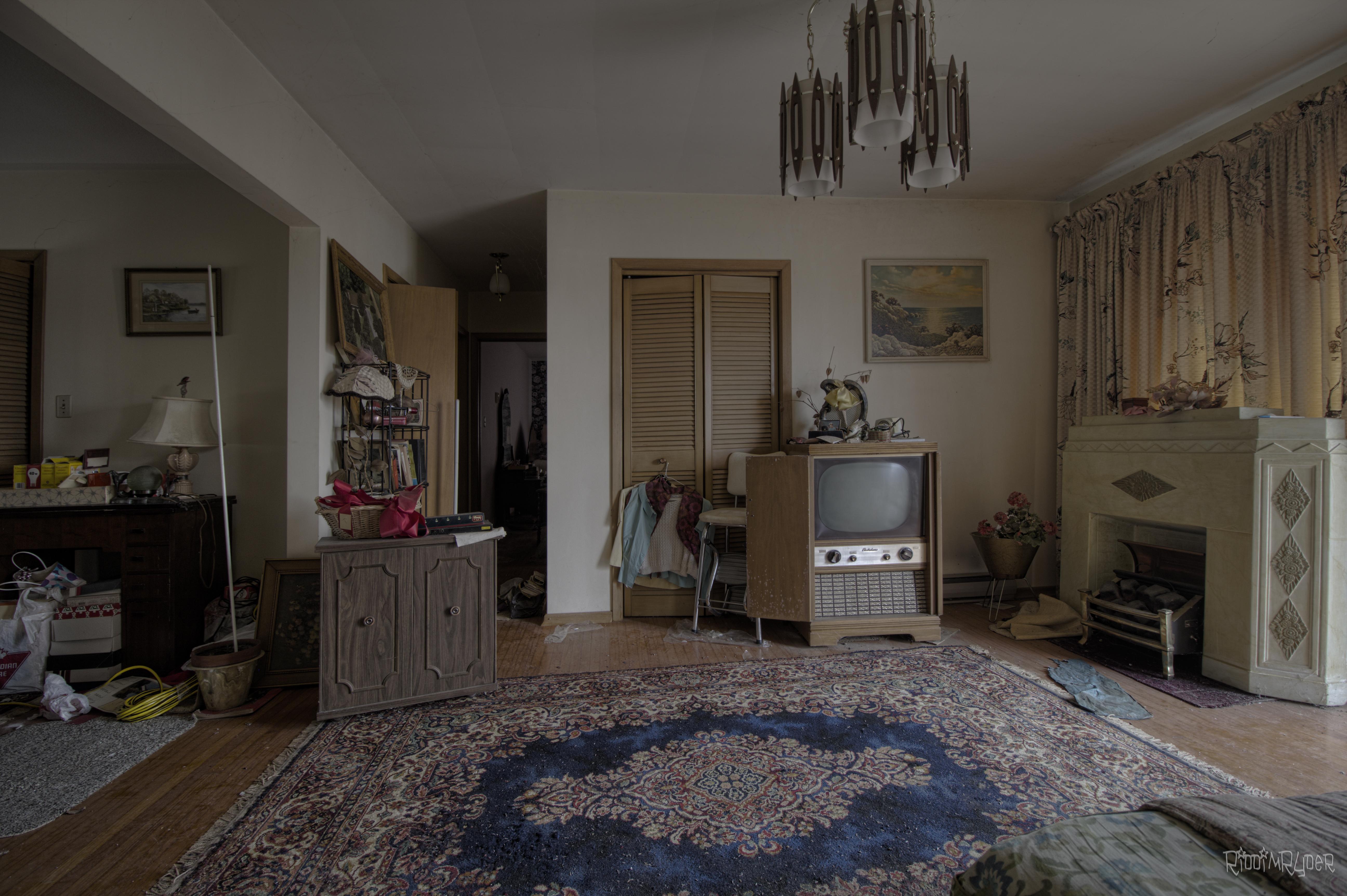 1950's Electrohome Television I Found Inside an Abandoned Time Capsule House (VIDEO LINK IN