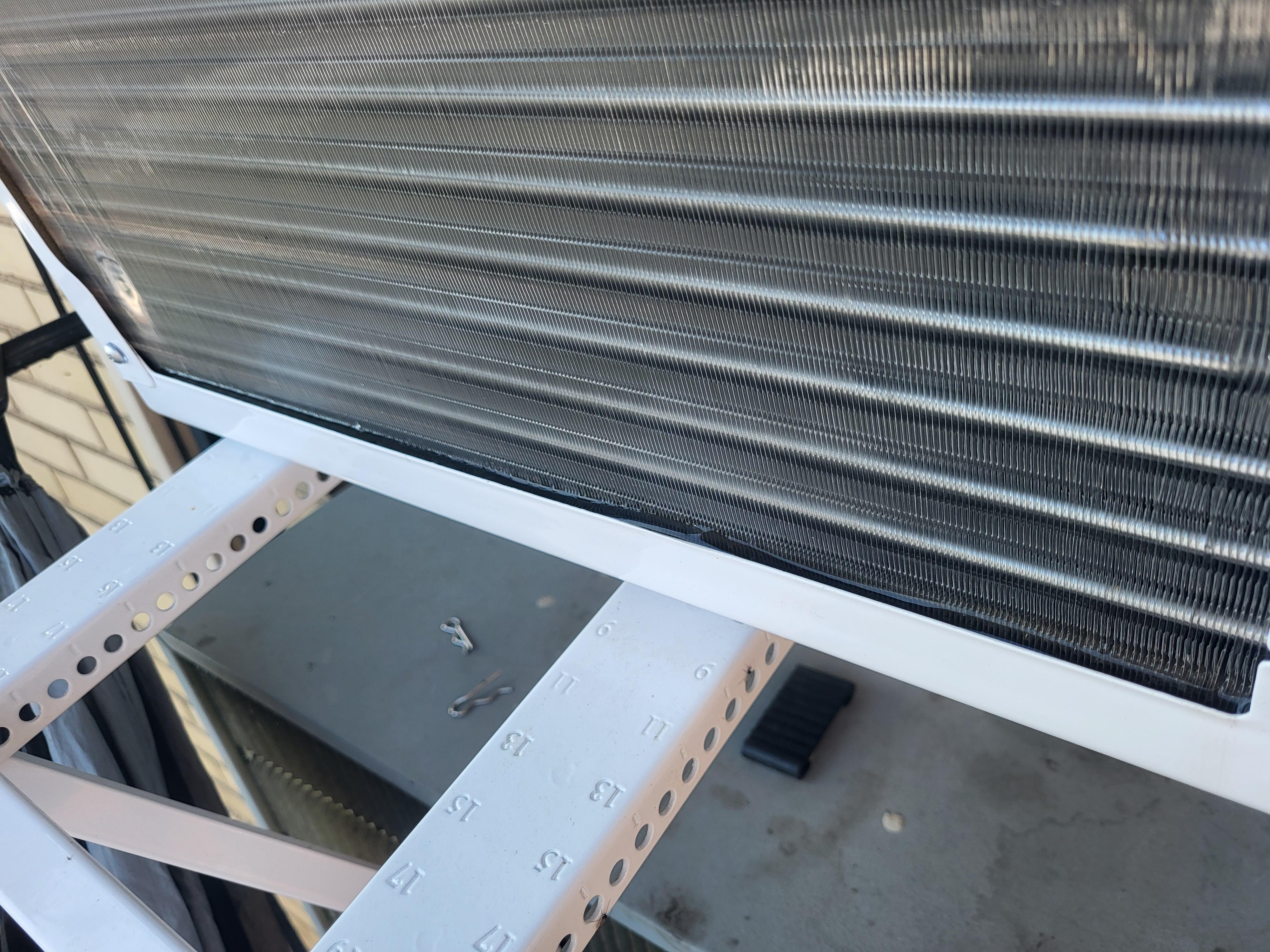 Midea u shaped 12 btu Window Water Pooling : r/AirConditioners