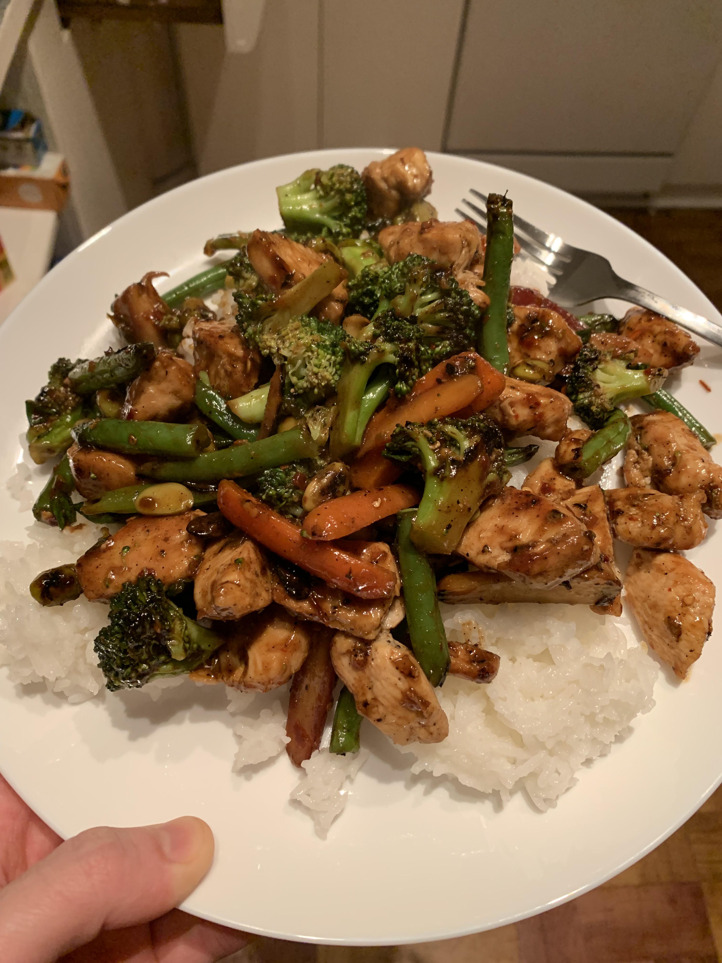 Chicken and vegetable stir fry with homeade, spicy Szechuan sauce r