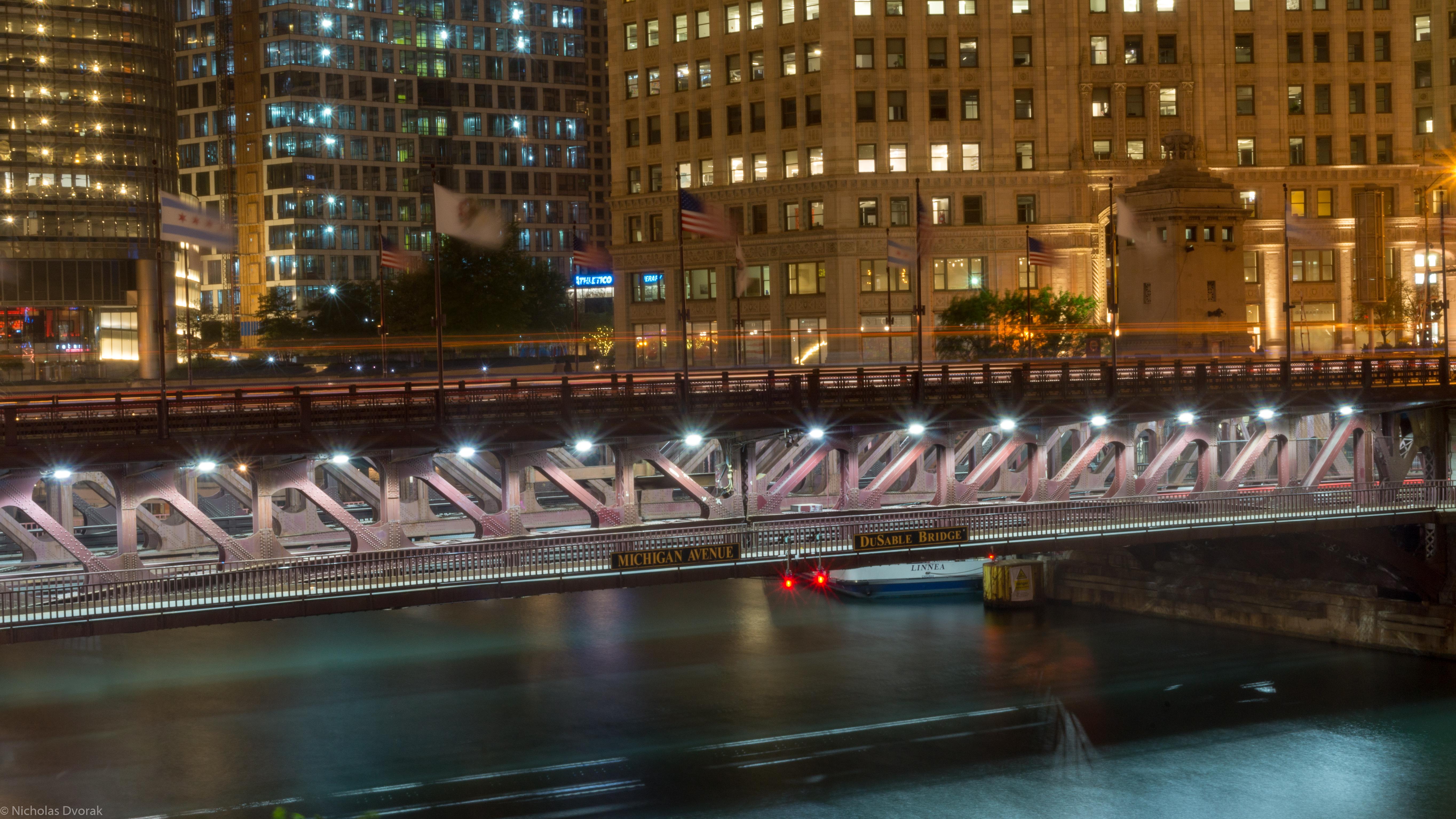DuSable Bridge in Chicago [5456 x 3069] [OC] r/bridgeporn