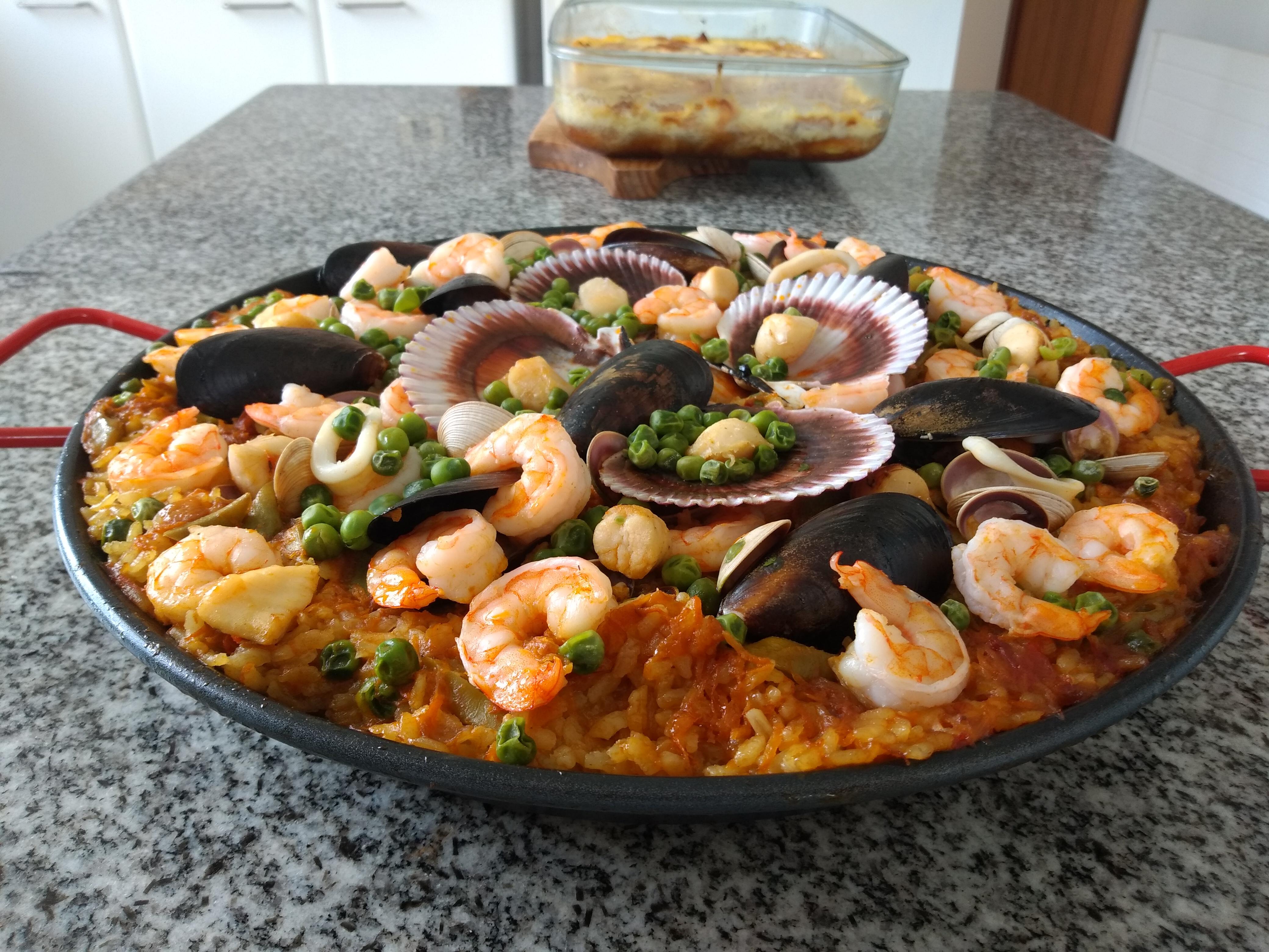 [Homemade] Seafood Paella r/food