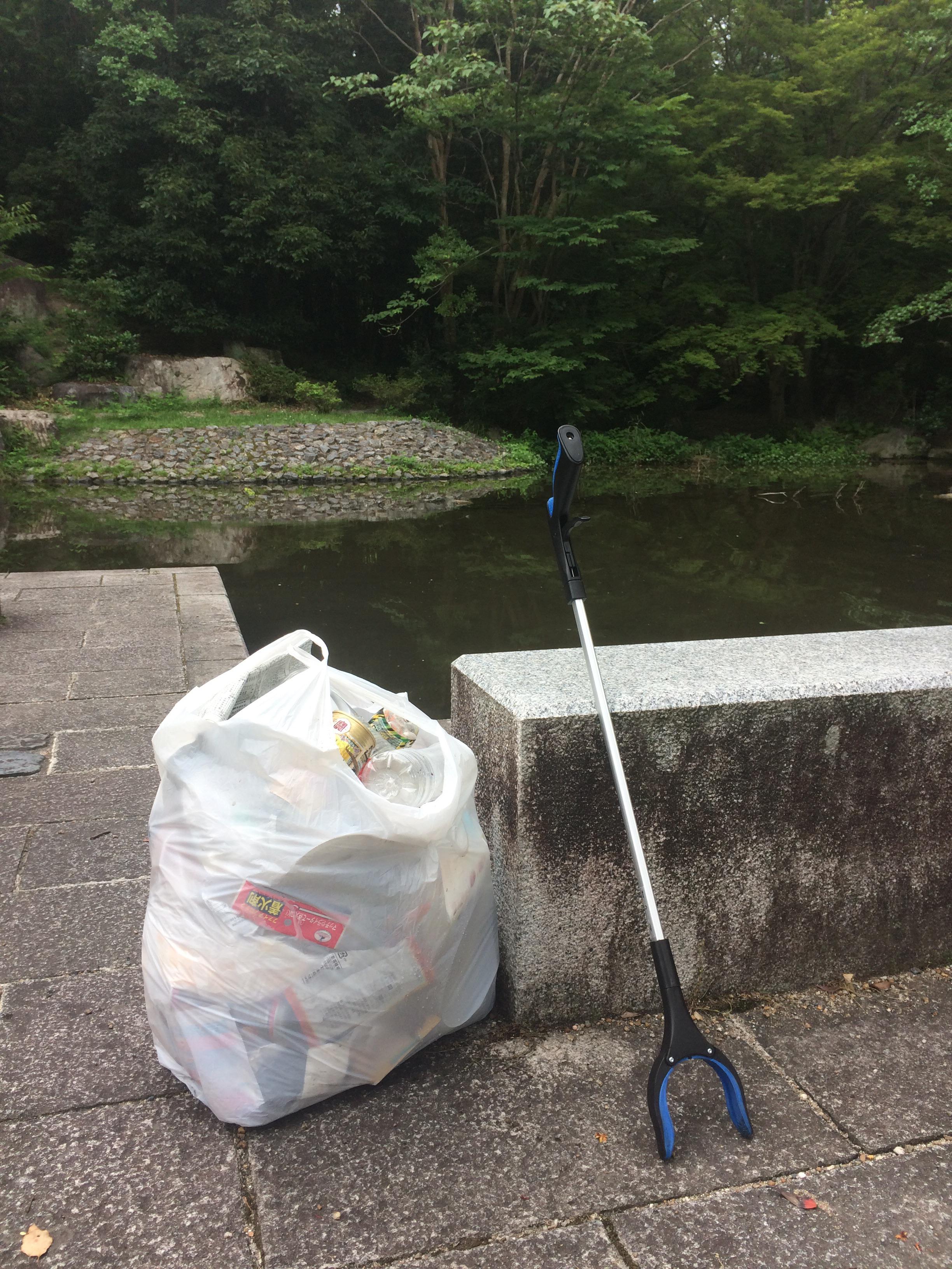 Doing my part to keep Japan clean. Contrary to popular belief, there’s