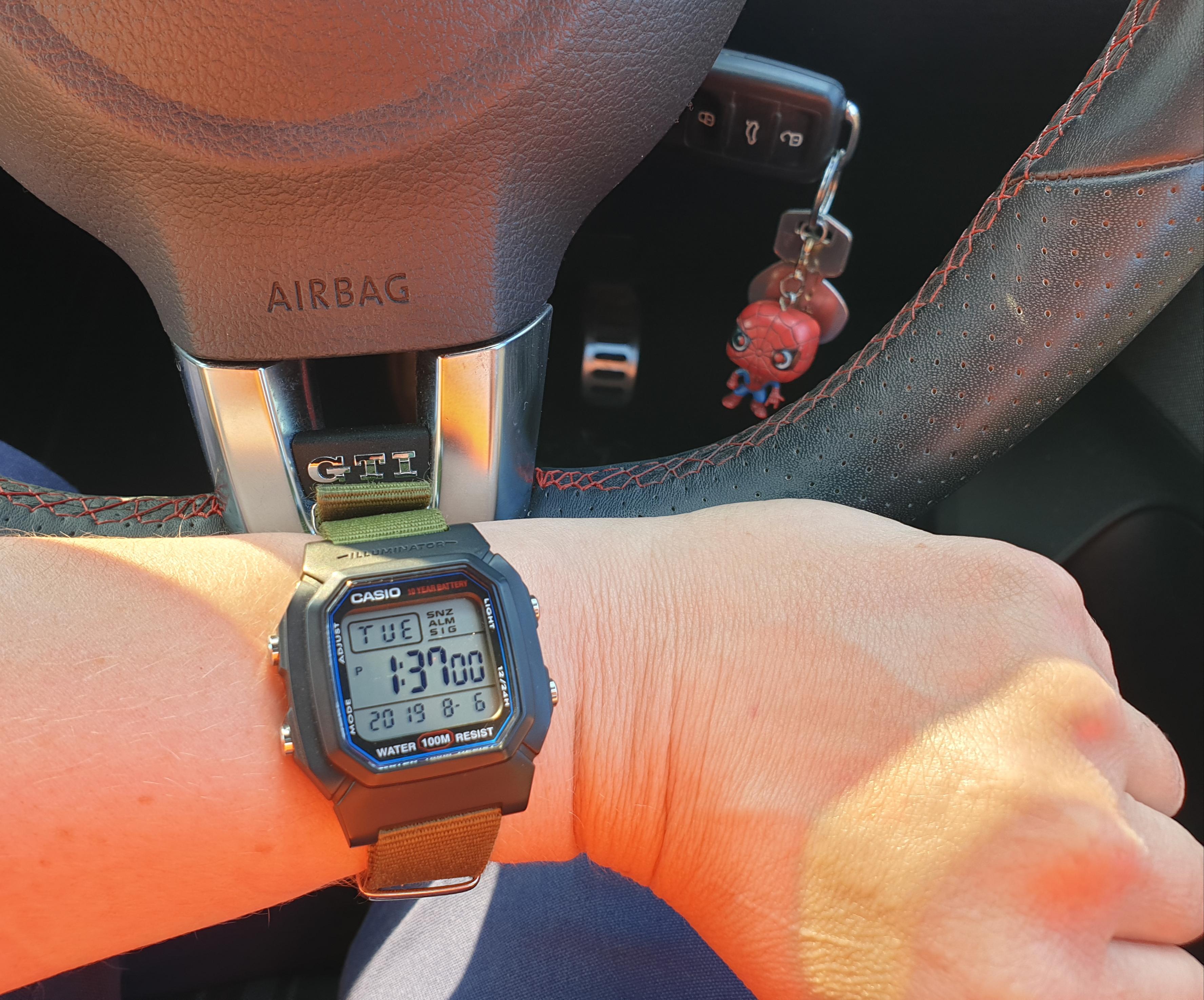 The best everyday watch I have owned. So light I don't even notice it