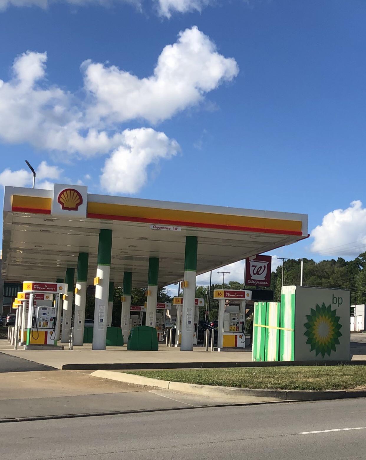 Damn, even the gas stations in Portland are transitioning. r/redscarepod