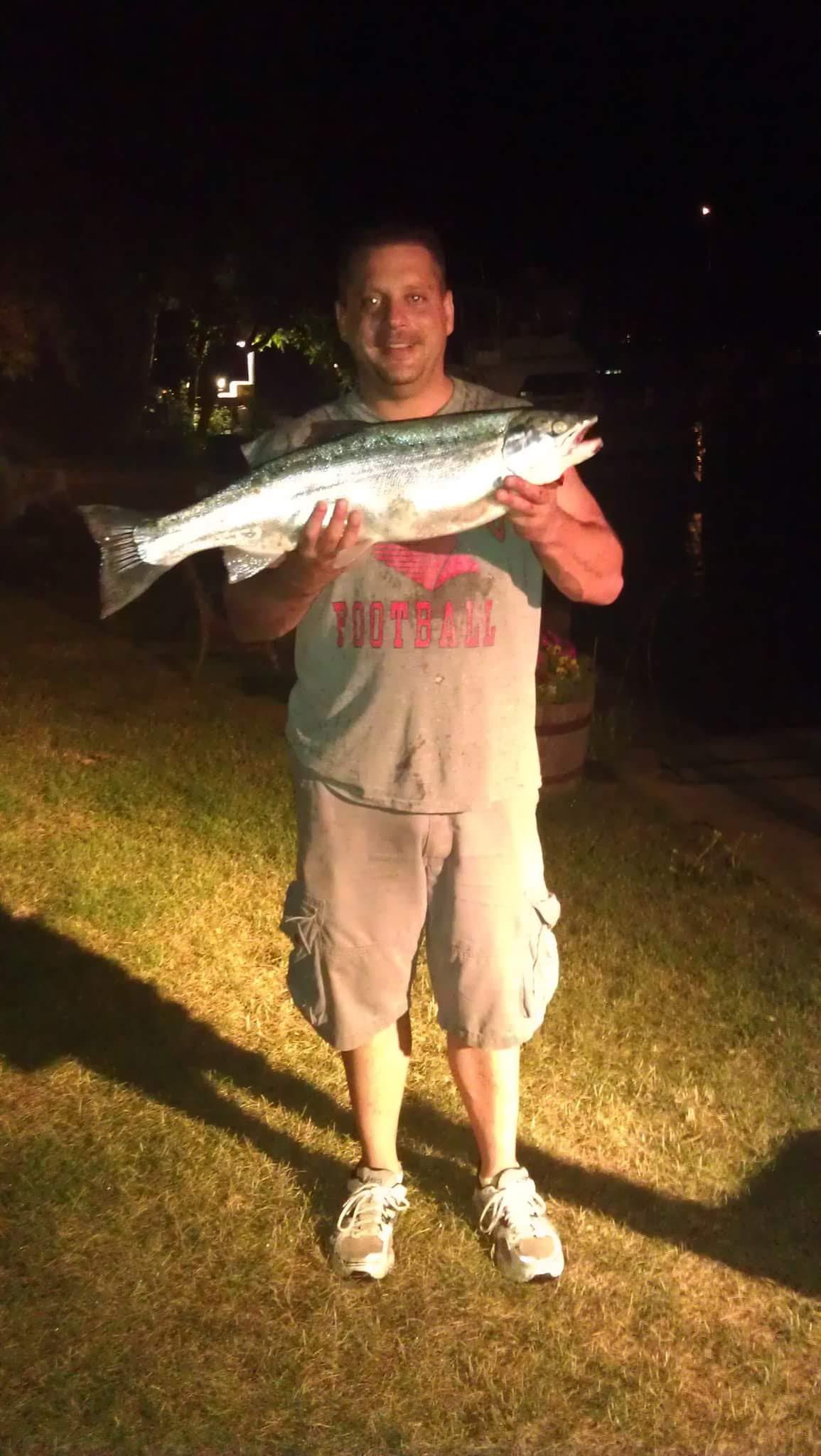 12 1/2 lb rainbow trout out of Lake Michigan. r/Fishing