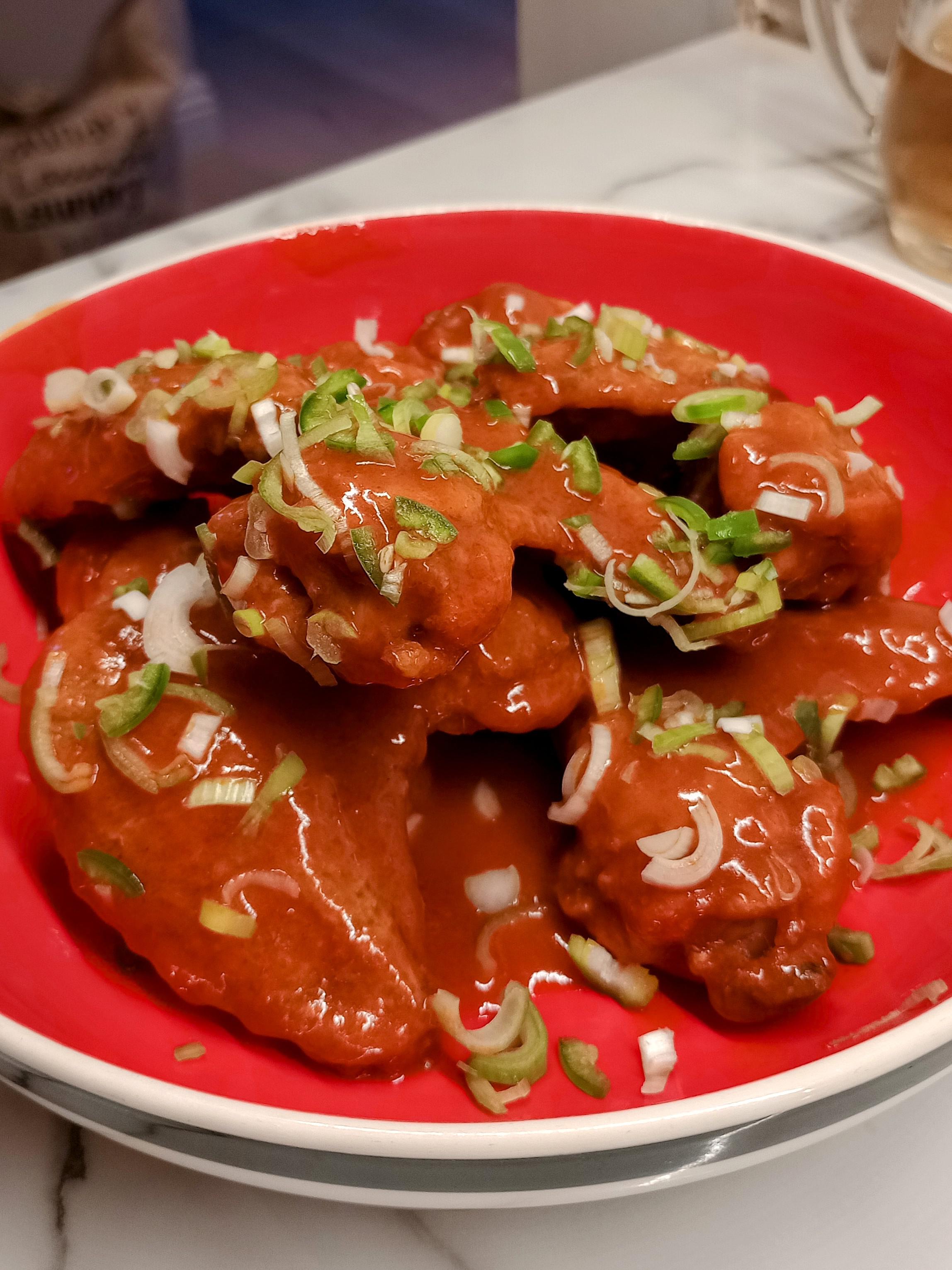 [homemade] Extra Saucy Buffalo Chicken Wings r/food