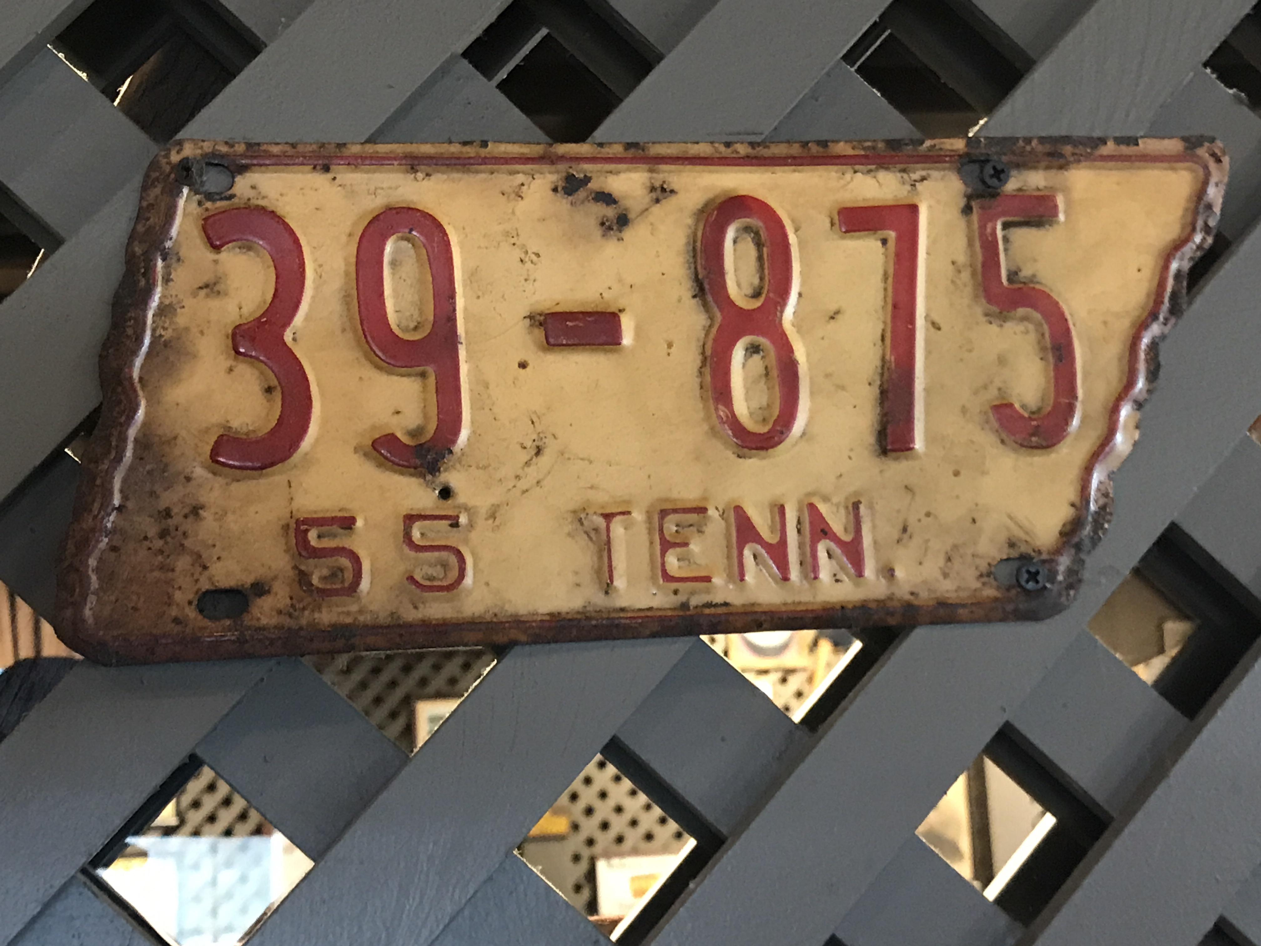 Tennessee license plates used to be shaped like Tennessee r