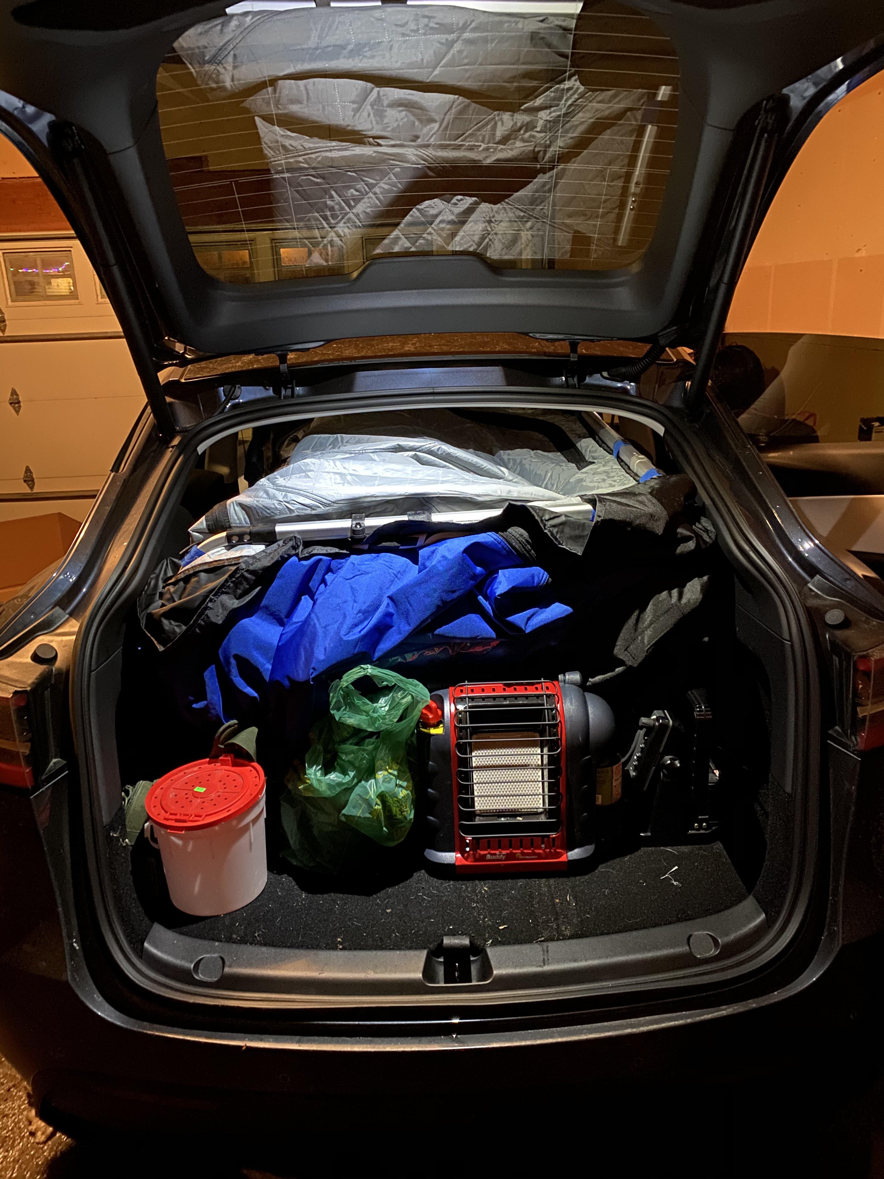 She fits the flip over ice house like a dream r/TeslaModelY