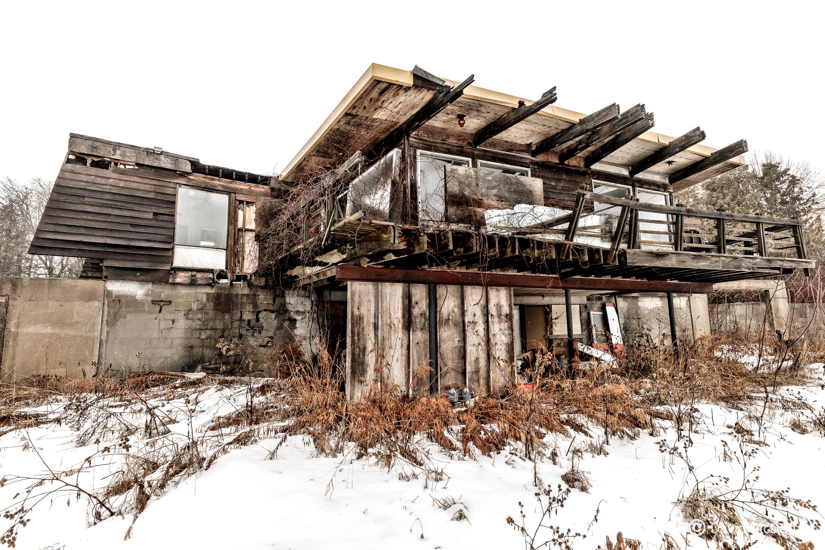 Long abandoned home slowly falling into itself NE of Toronto in