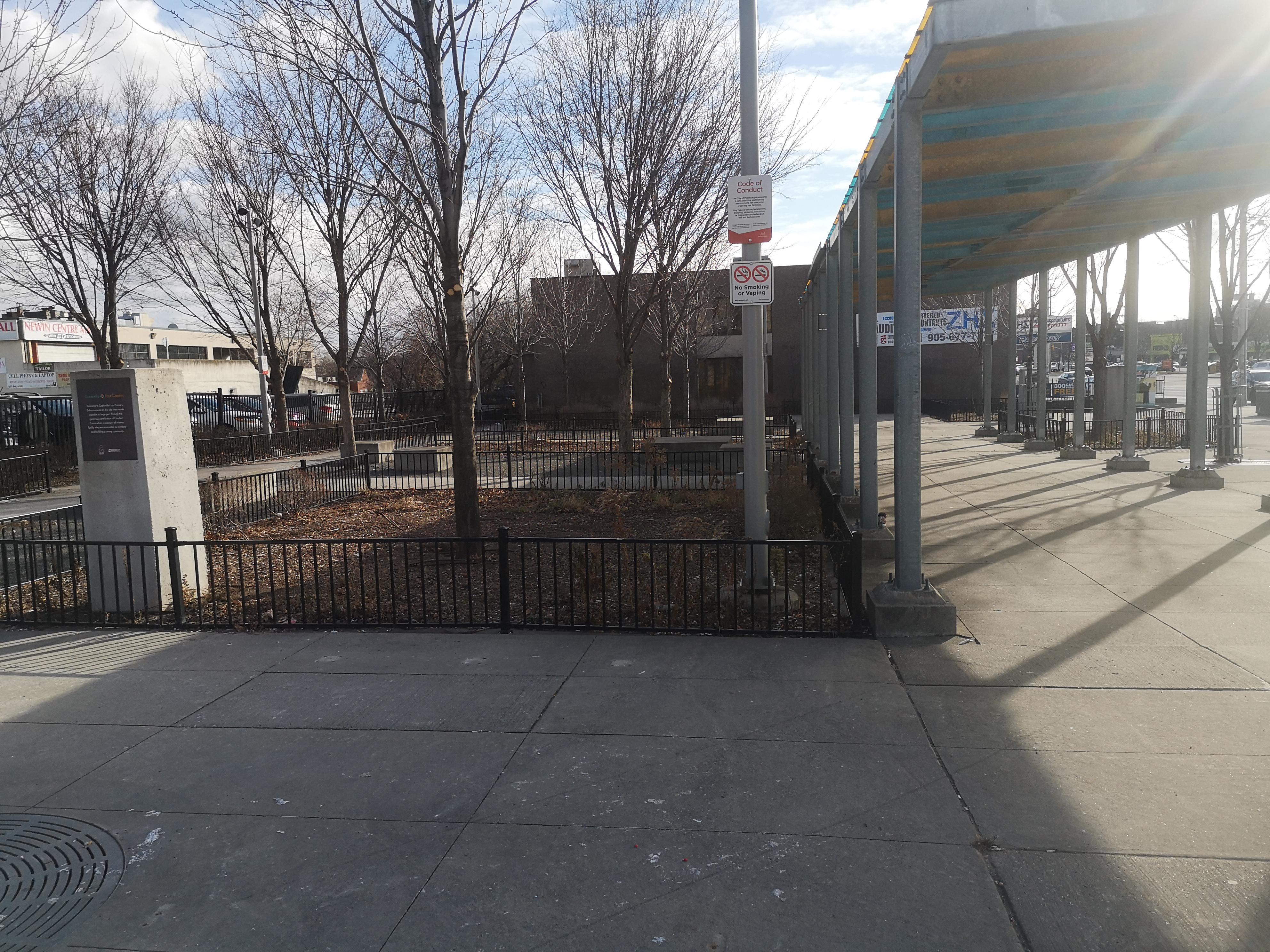 I'm surprised this public space at Dundas/Hurontario is empty of all